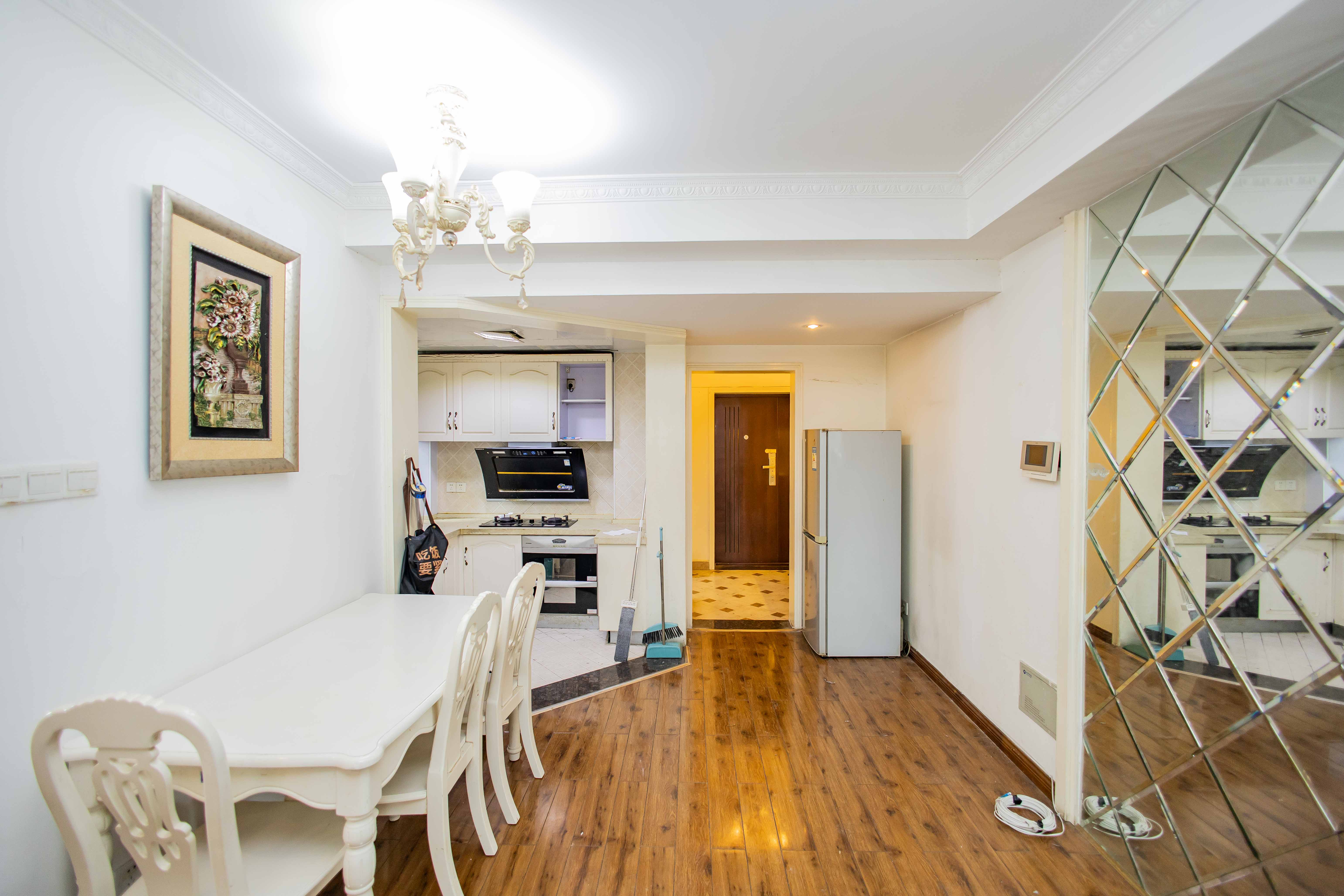 永祺西京  2室2厅1卫    88.8万客厅