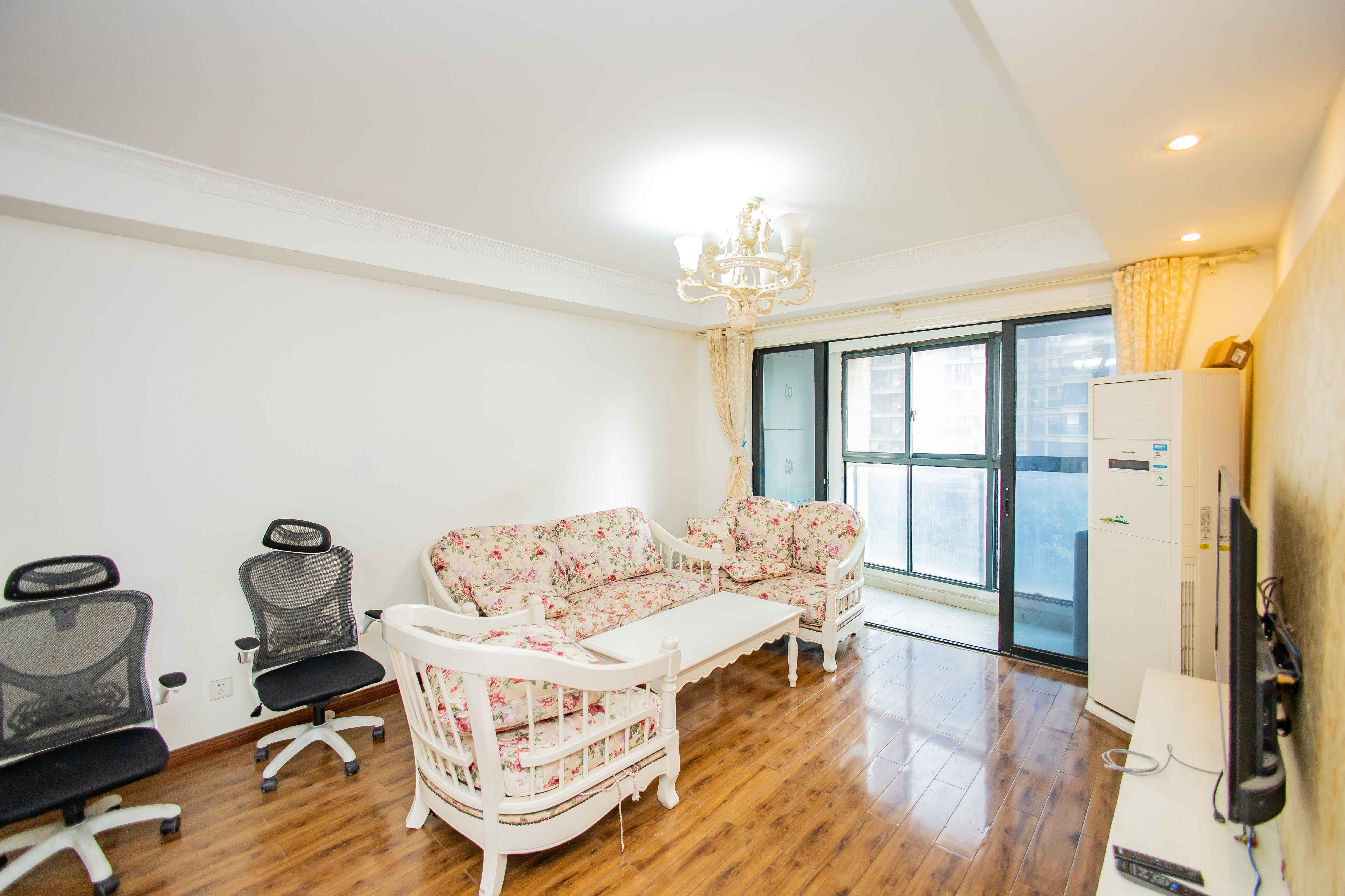 永祺西京  2室2厅1卫    88.8万客厅