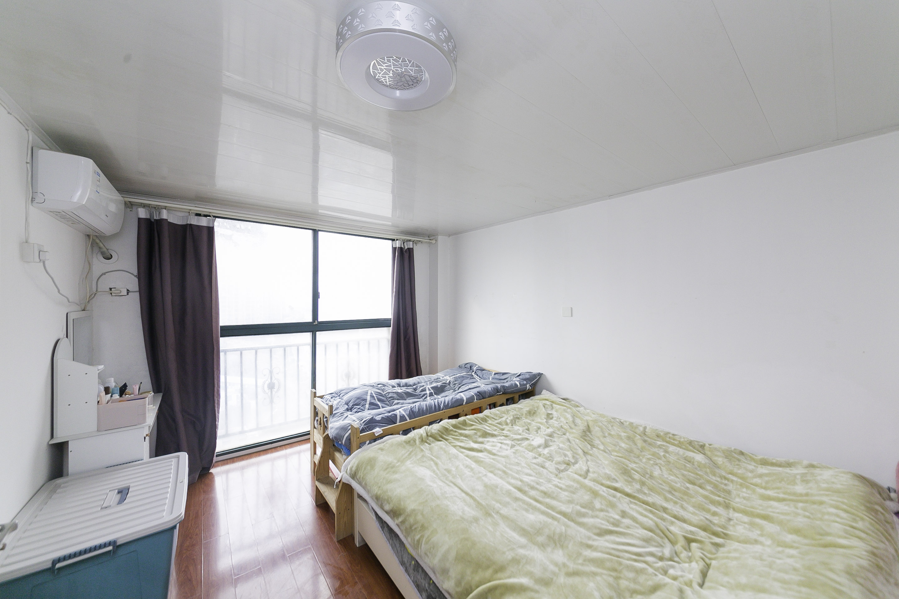 克拉美丽山庄(晟领国际)  2室2厅1卫    71.8万 克拉美丽山庄(晟领国际)  2室2厅1卫    71.8万卧室