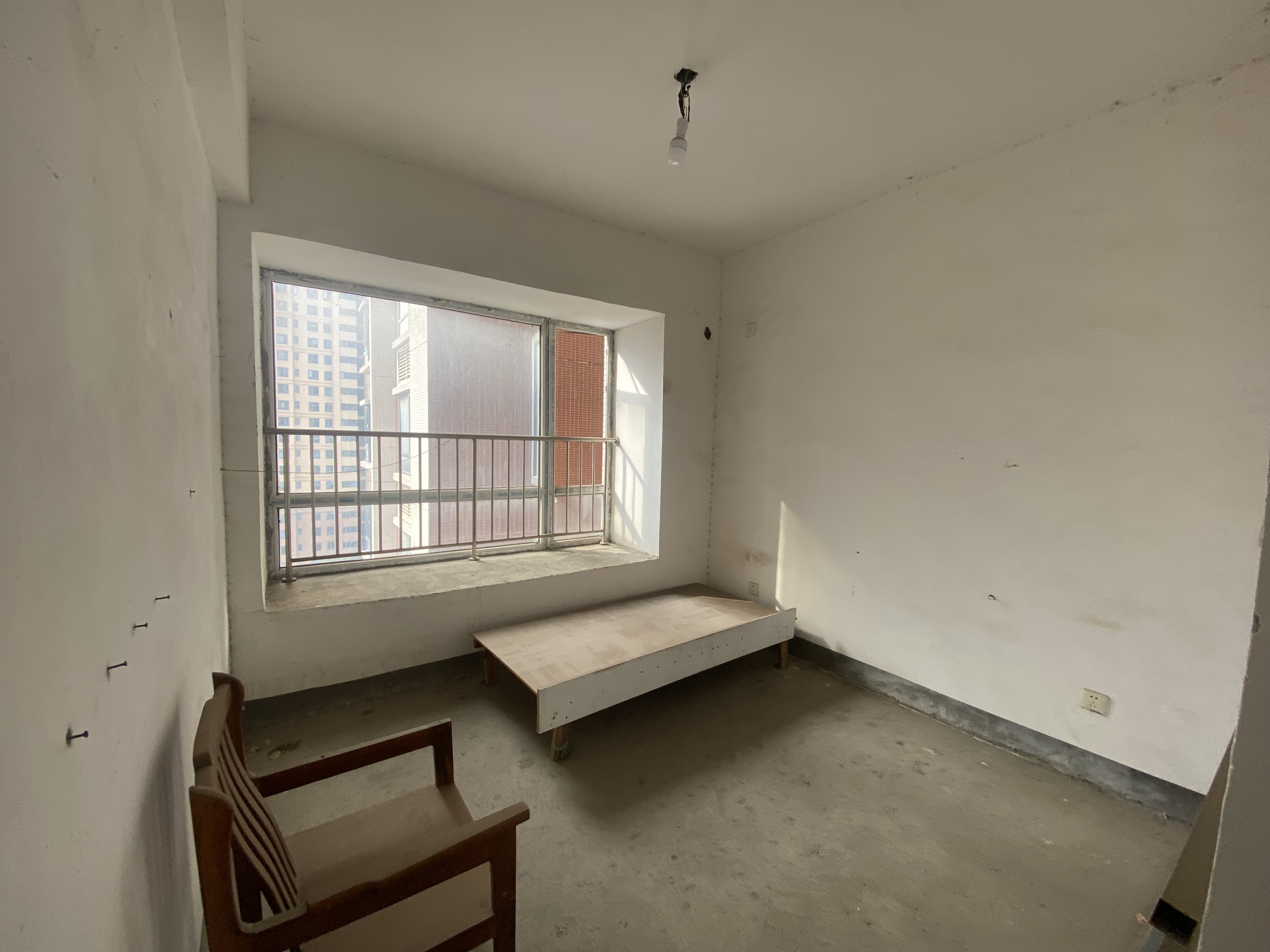 湘江名都 4室2厅2卫 75.0万 湘江名都 4室2厅2卫 75.0万室内图