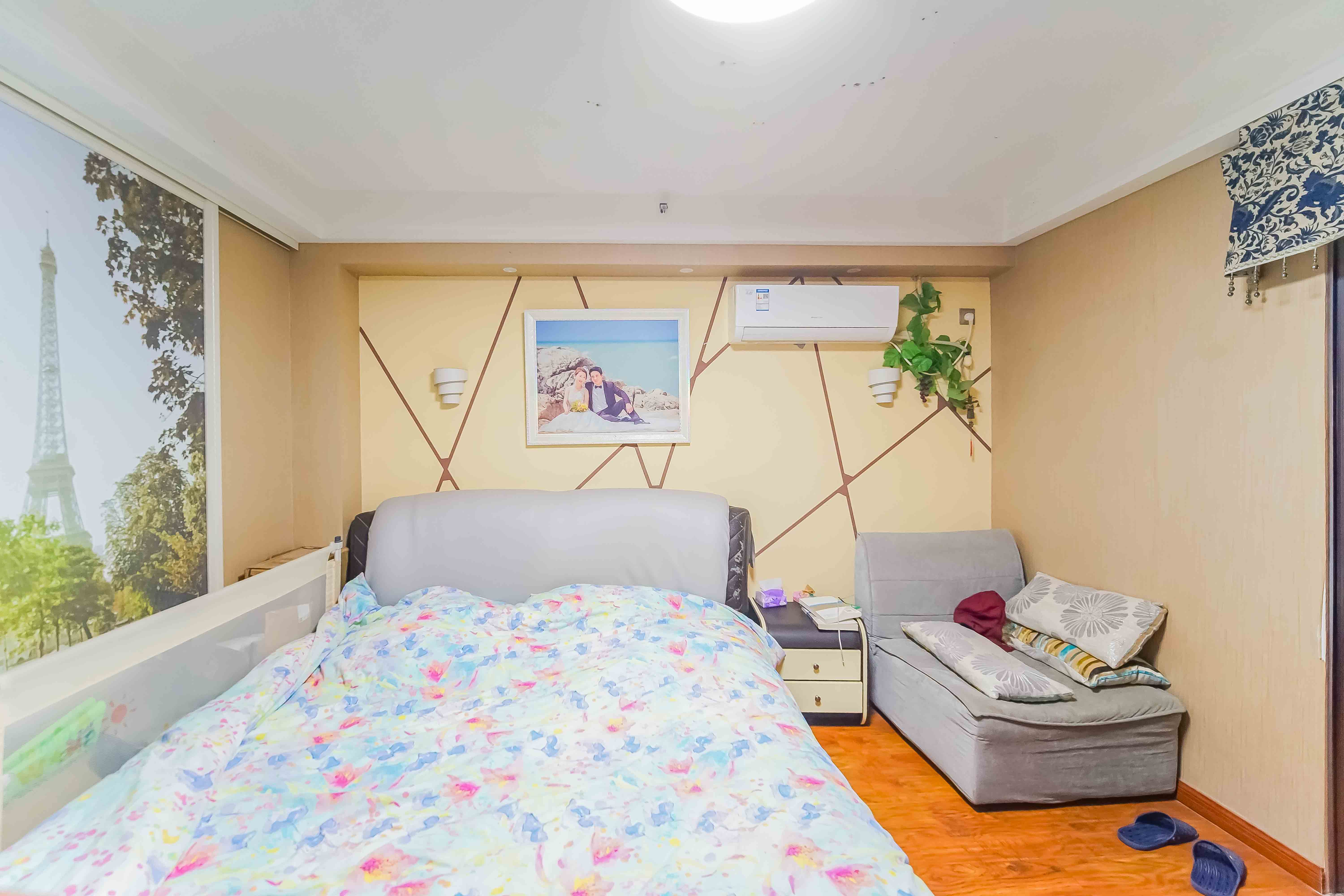 金色loft（鑫秋大厦）  2室1厅1卫   55.00万卧室
