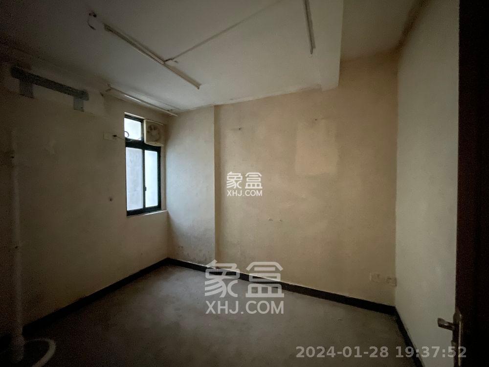 星城世家  3室2厅2卫   3500.00元/月室内图