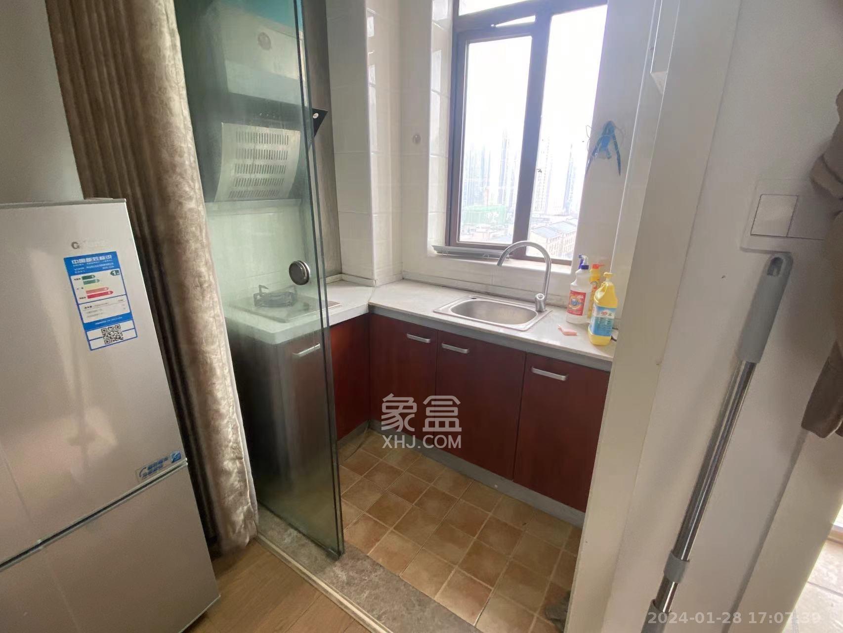 水岸世景  1室1厅1卫   1200.00元/月室内图