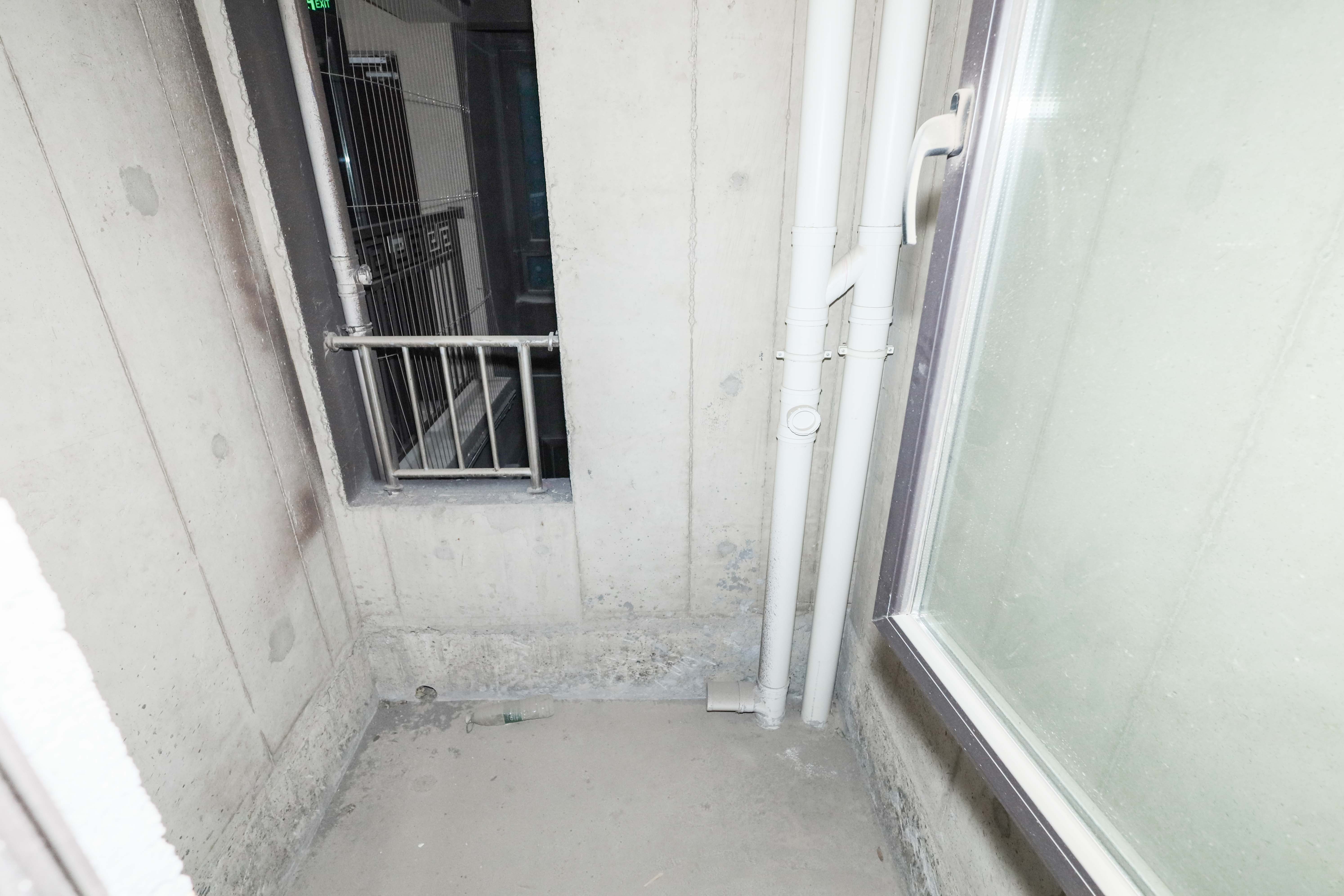 建发央著  4室2厅2卫   277.80万卫生间