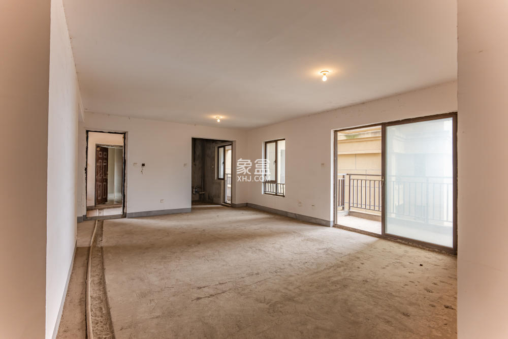 华润橡树湾  4室2厅2卫    105.0万