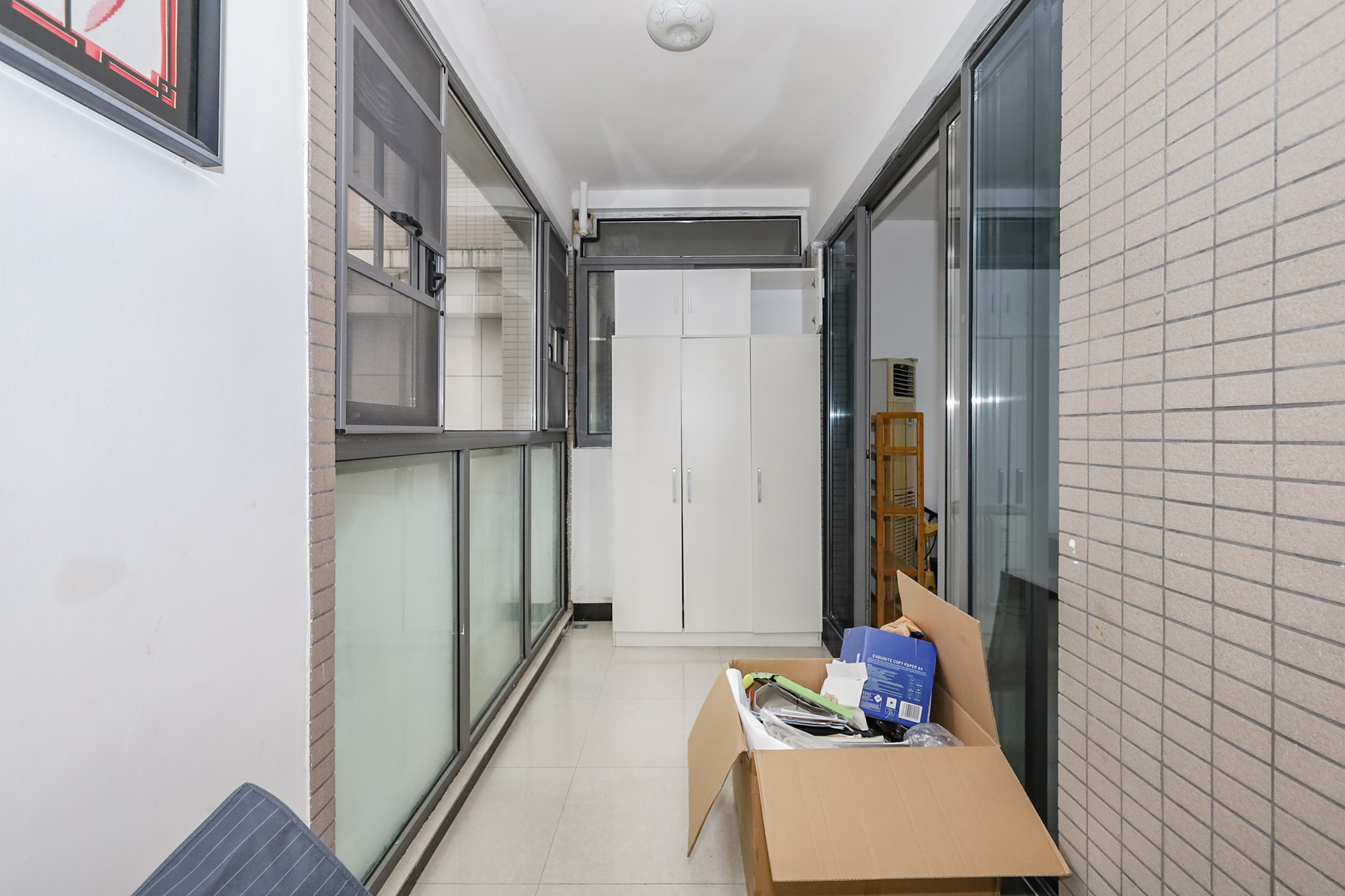 八方小区B区  4室2厅2卫   549.00万阳台