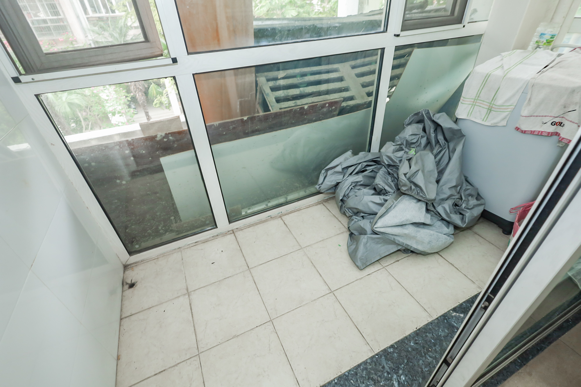 八方小区A区  4室2厅2卫    439.0万 八方小区A区  4室2厅2卫    439.0万阳台