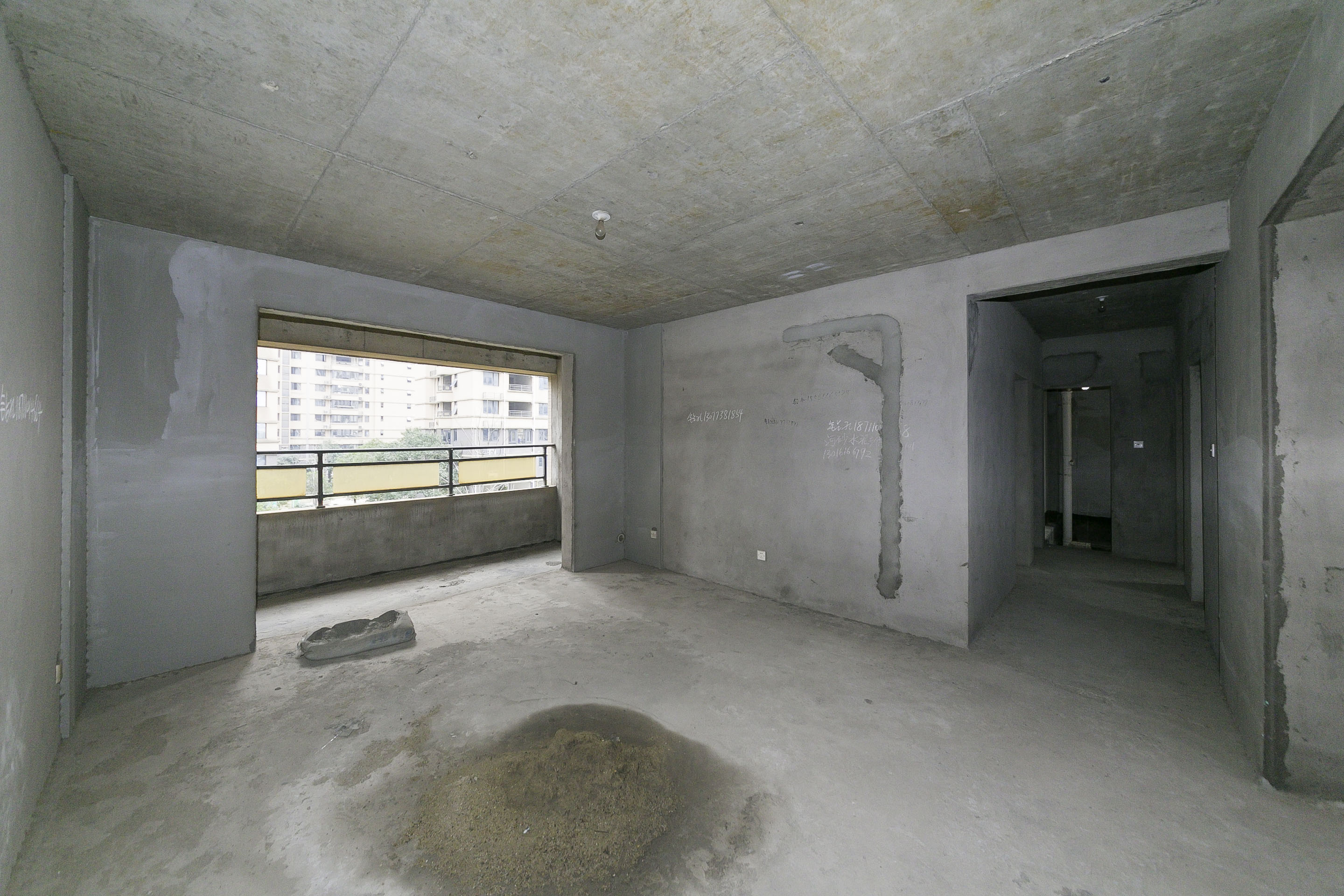 水墨林溪 5室2厅2卫 150.0万 水墨林溪 5室2厅2卫 150.0万客厅