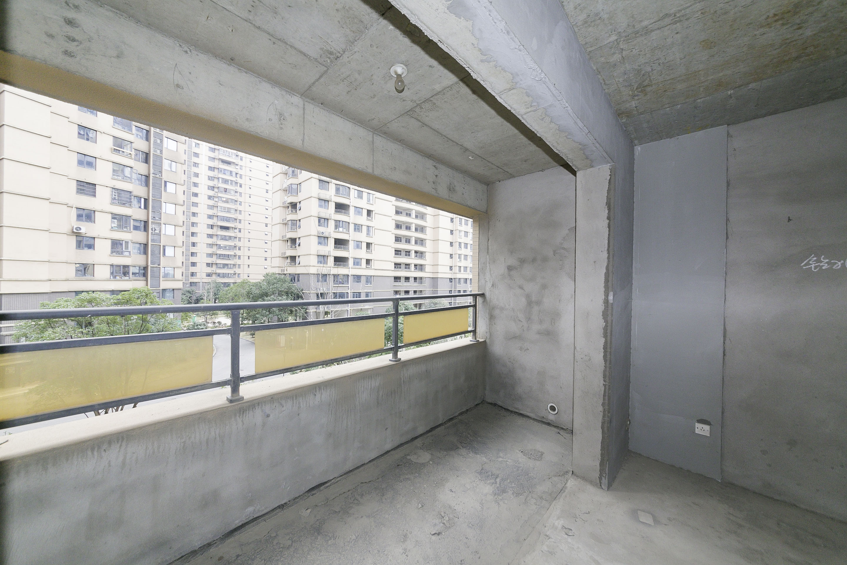 水墨林溪 5室2厅2卫 150.0万 水墨林溪 5室2厅2卫 150.0万阳台