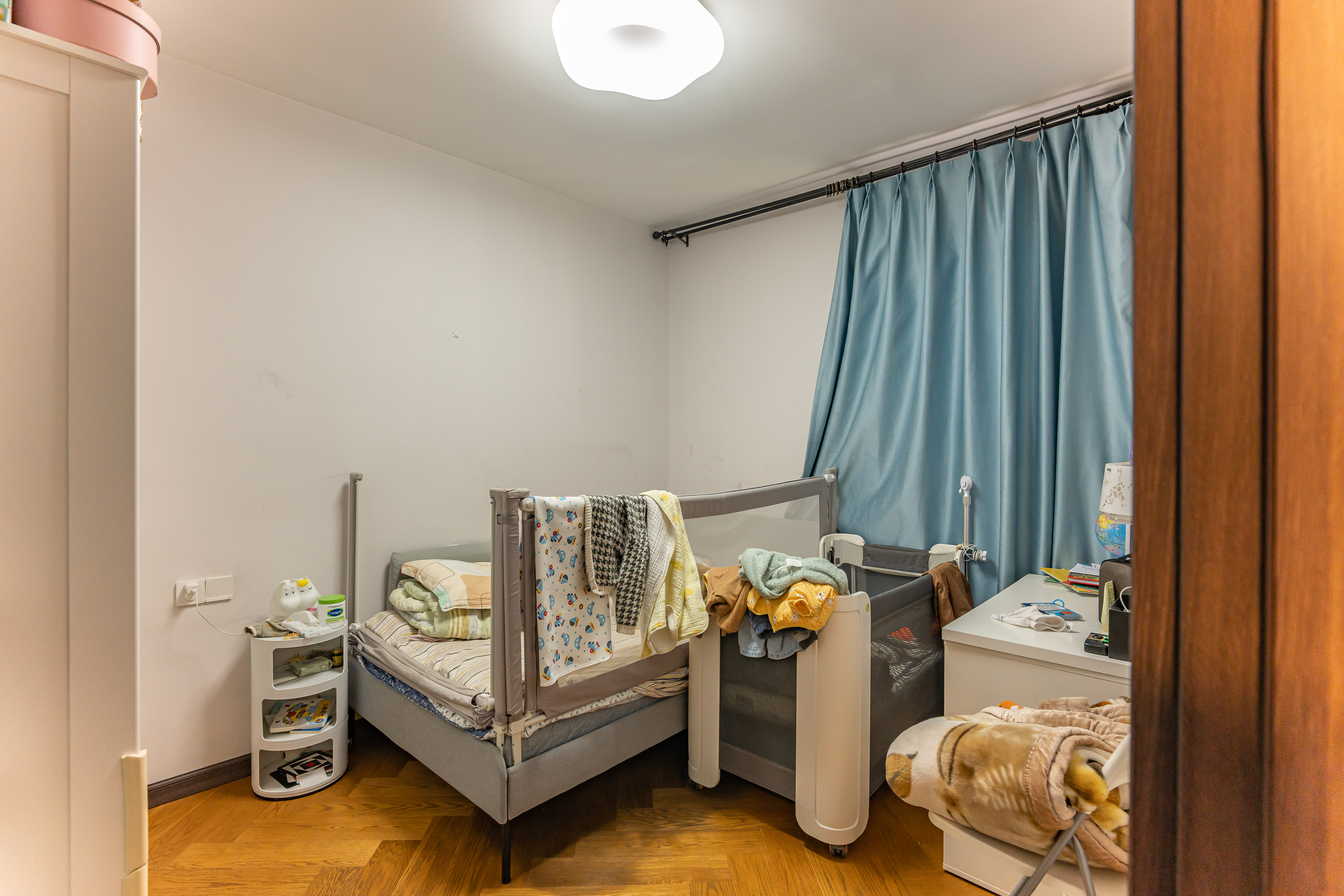 华润橡树湾 4室2厅2卫 136.8万 华润橡树湾 4室2厅2卫 136.8万卧室