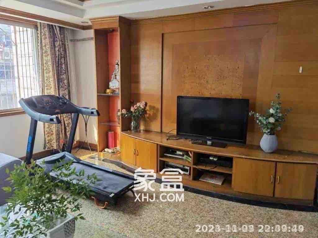 文艺公寓  4室2厅1卫   3800.00元/月室内图