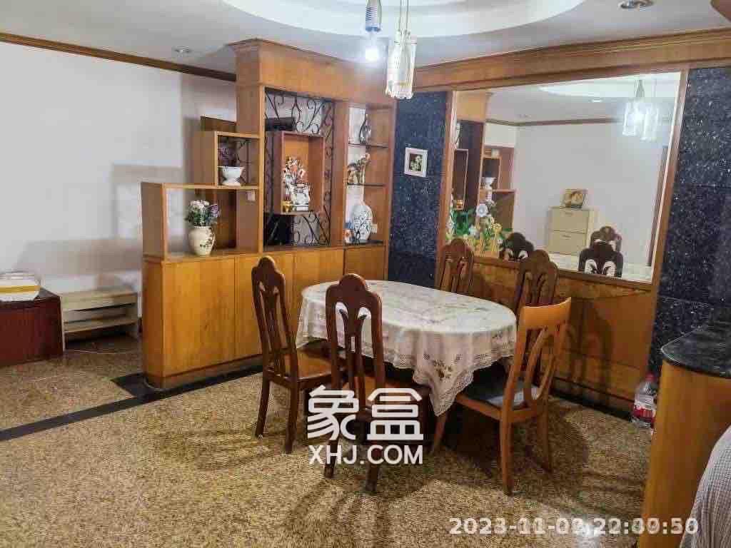 文艺公寓  4室2厅1卫   3800.00元/月室内图