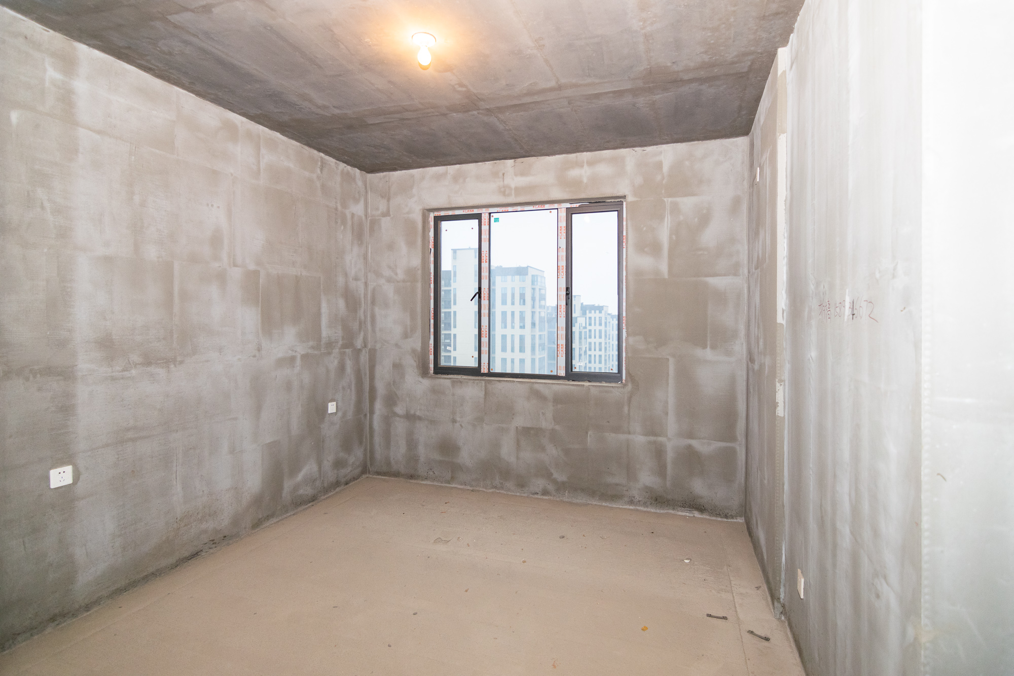 澳海望洲府  5室2厅2卫   95.00万 澳海望洲府  5室2厅2卫   95.00万卧室