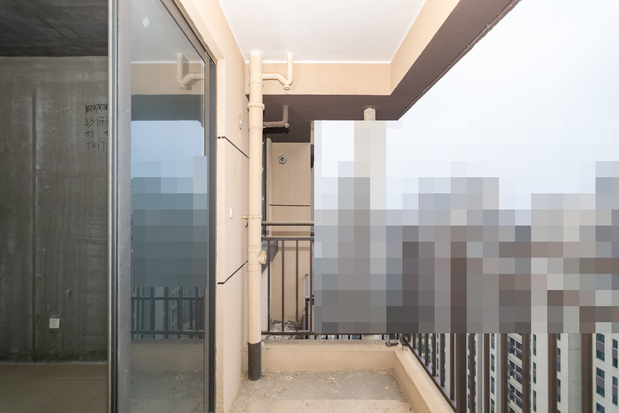 澳海望洲府  5室2厅2卫   95.00万 澳海望洲府  5室2厅2卫   95.00万阳台