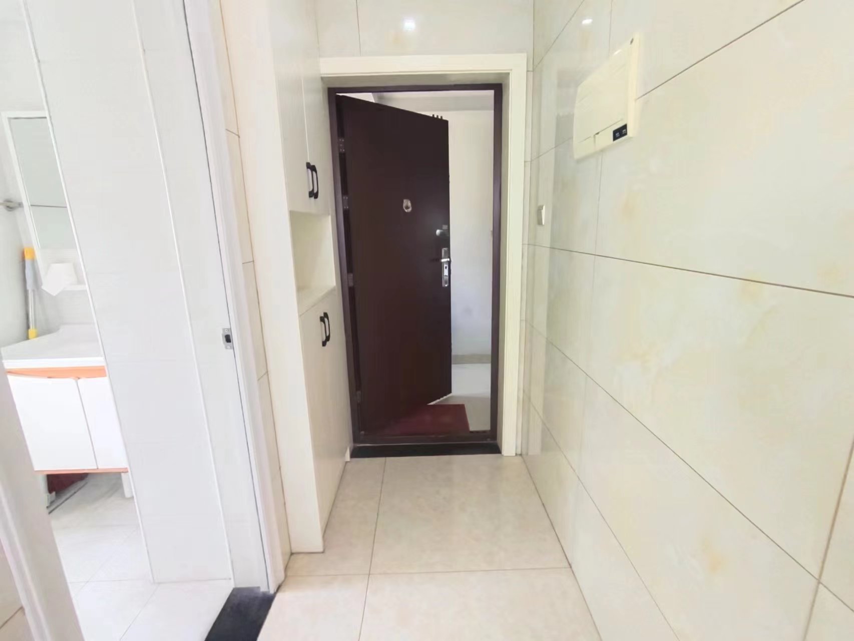 中建御山和苑 1室1厅1卫 23.8万 中建御山和苑 1室1厅1卫 23.8万室内图