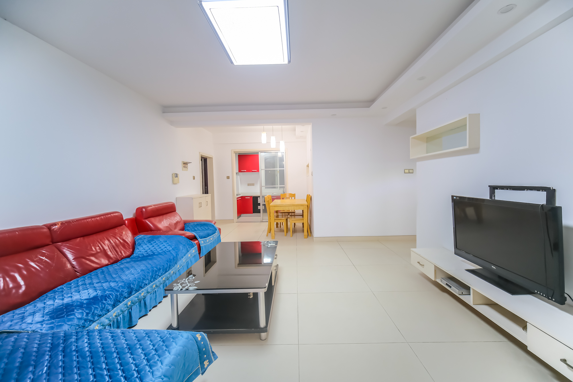 世景华庭 3室2厅1卫 75.0万 世景华庭 3室2厅1卫 75.0万客厅