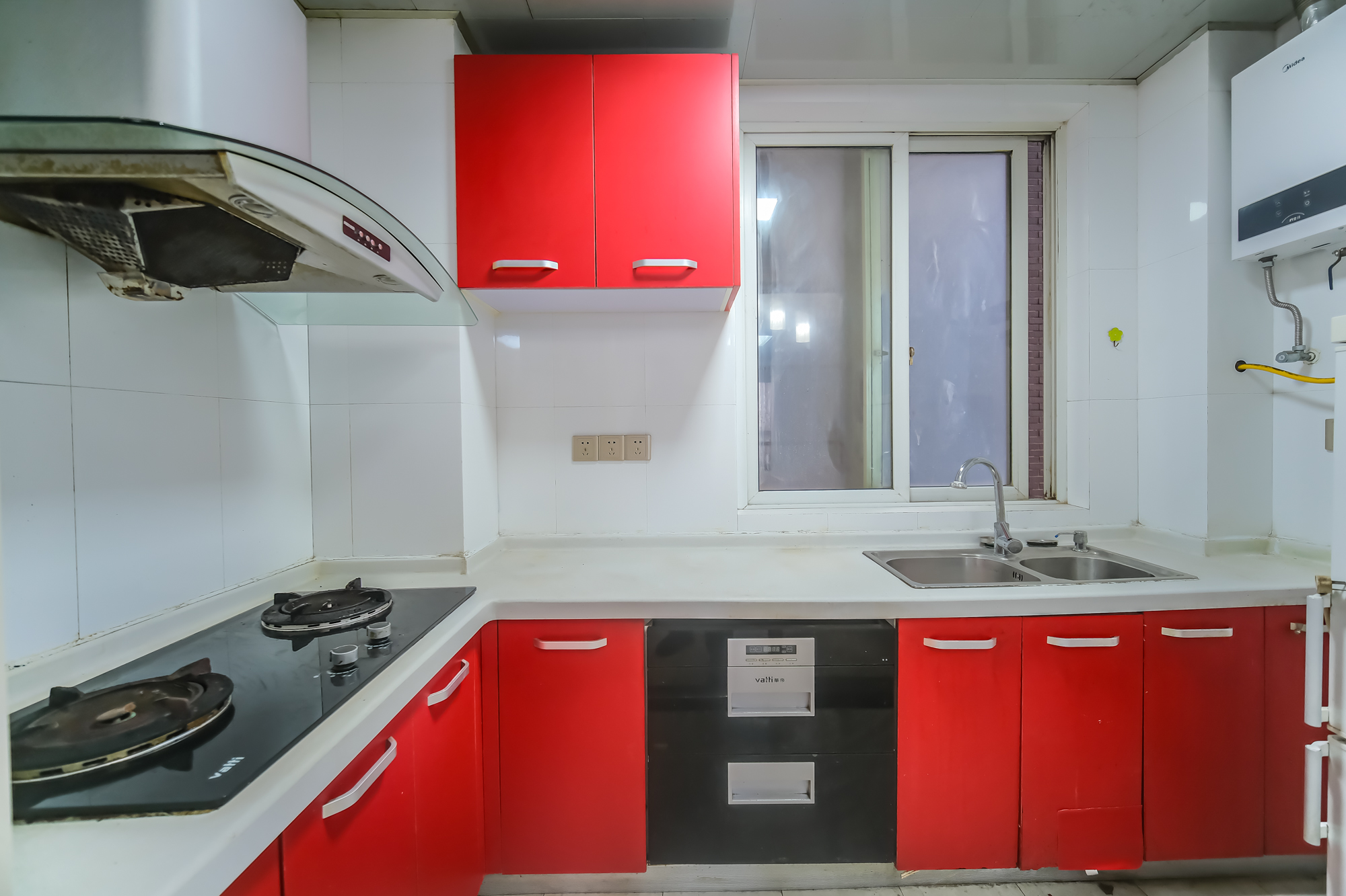 世景华庭 3室2厅1卫 75.0万 世景华庭 3室2厅1卫 75.0万厨房