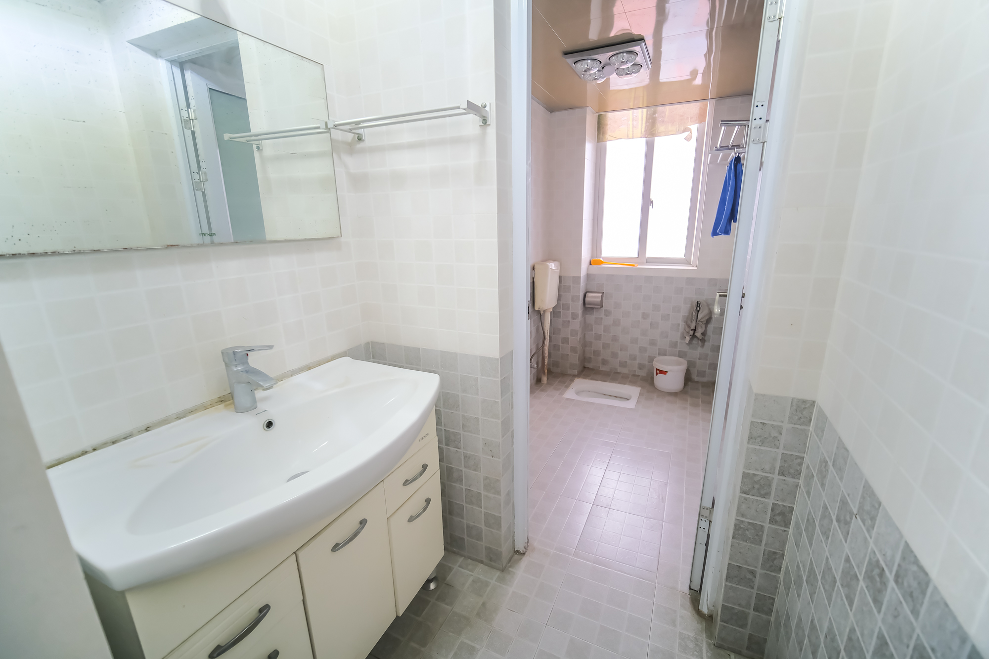 世景华庭 3室2厅1卫 75.0万 世景华庭 3室2厅1卫 75.0万卫生间