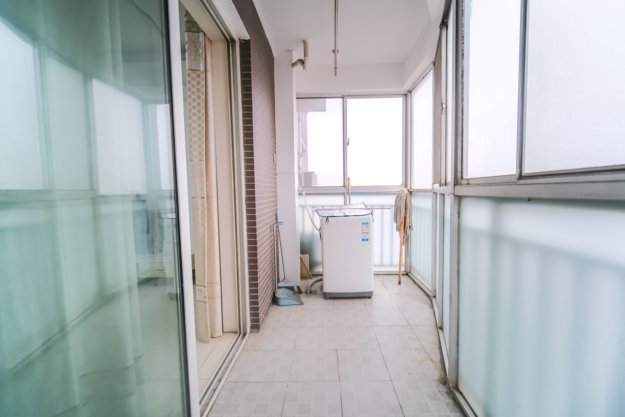 世景华庭 3室2厅1卫 75.0万 世景华庭 3室2厅1卫 75.0万阳台