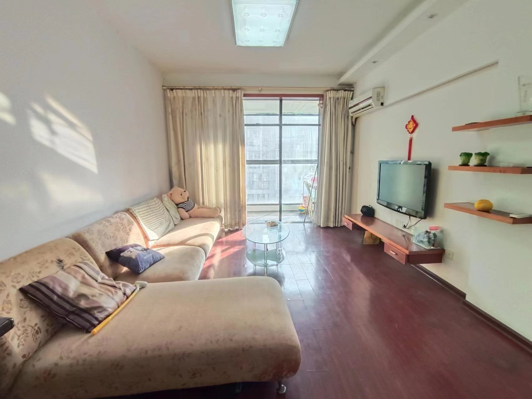 城市风景  2室2厅1卫    38.5万 城市风景  2室2厅1卫    38.5万室内图