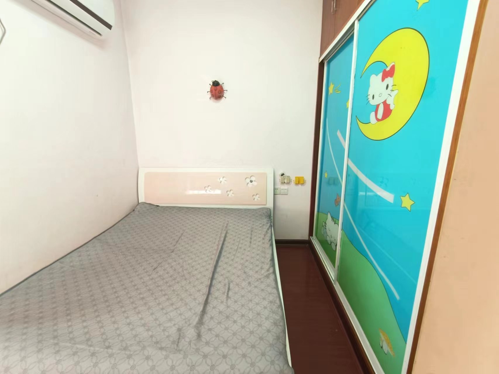 城市风景  2室2厅1卫    38.5万 城市风景  2室2厅1卫    38.5万室内图