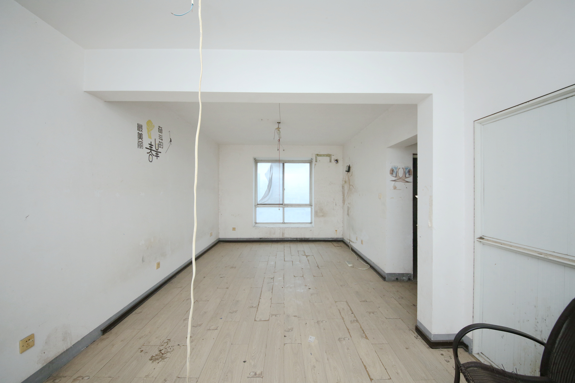 万顺家园  5室2厅2卫   186.00万卧室