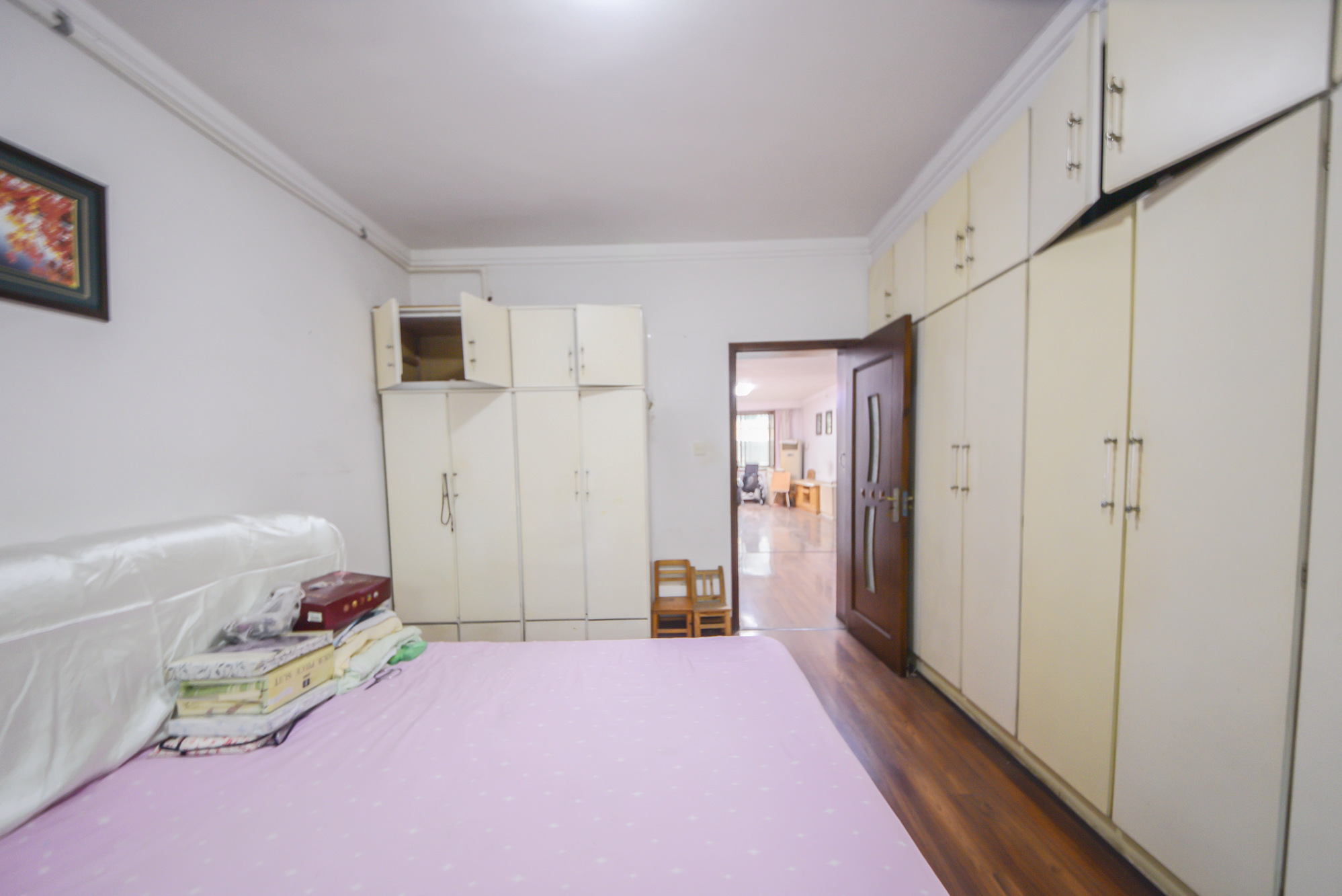 麻园湾  3室2厅2卫   98.80万客厅