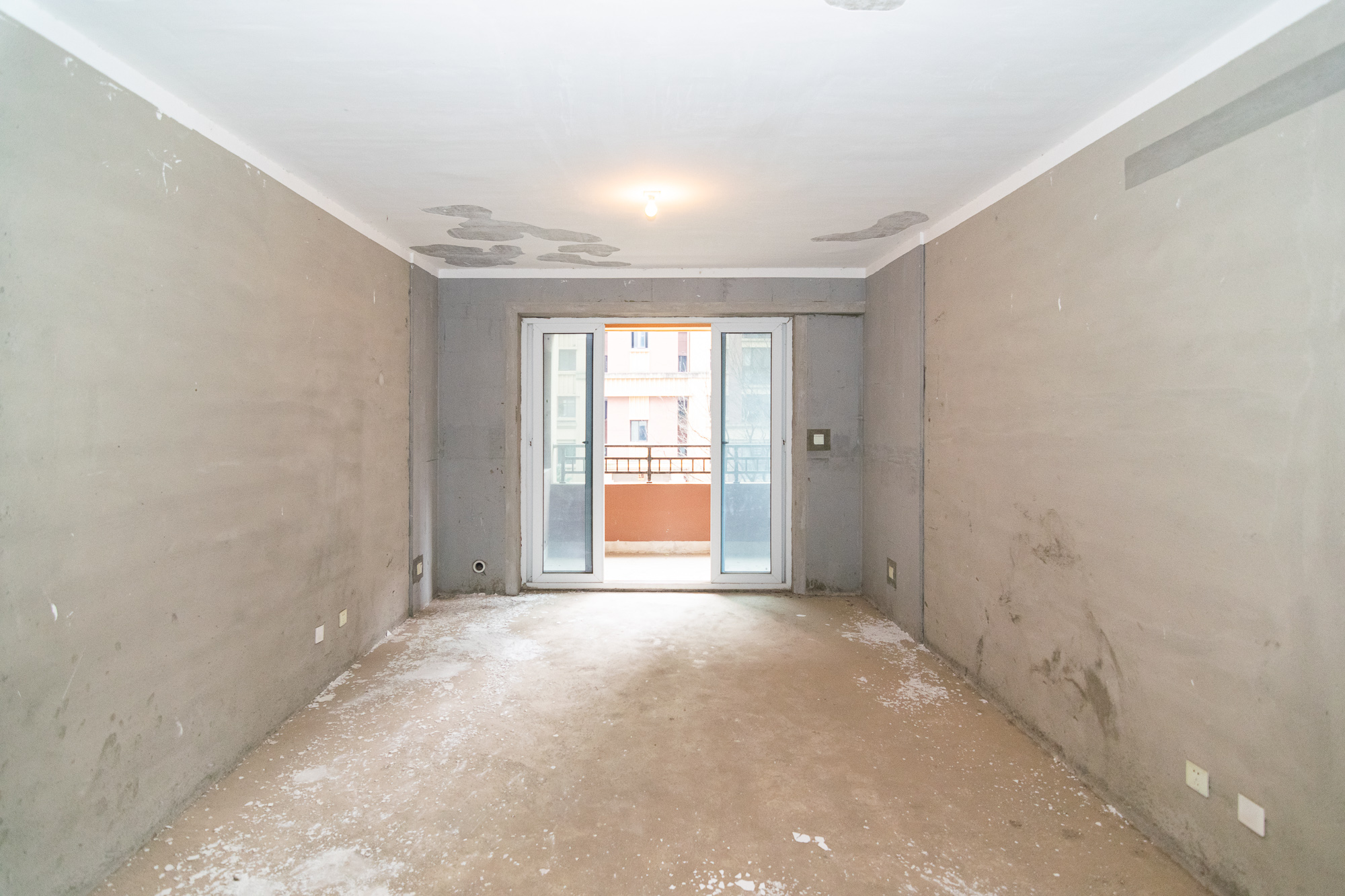 新城国际花都 3室2厅2卫 68.0万 新城国际花都 3室2厅2卫 68.0万客厅