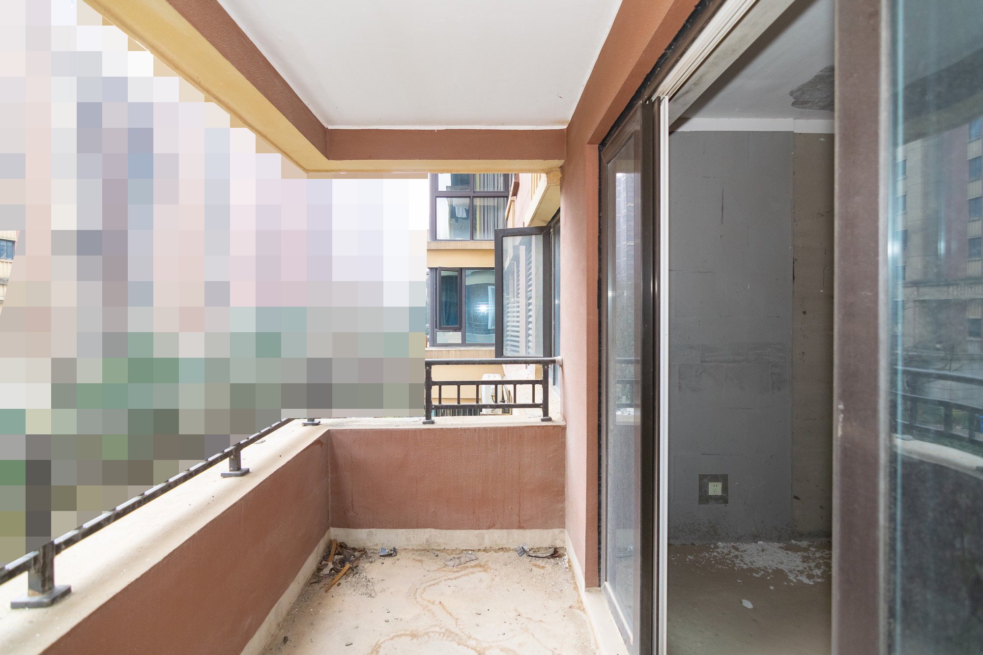 新城国际花都 3室2厅2卫 68.0万 新城国际花都 3室2厅2卫 68.0万阳台