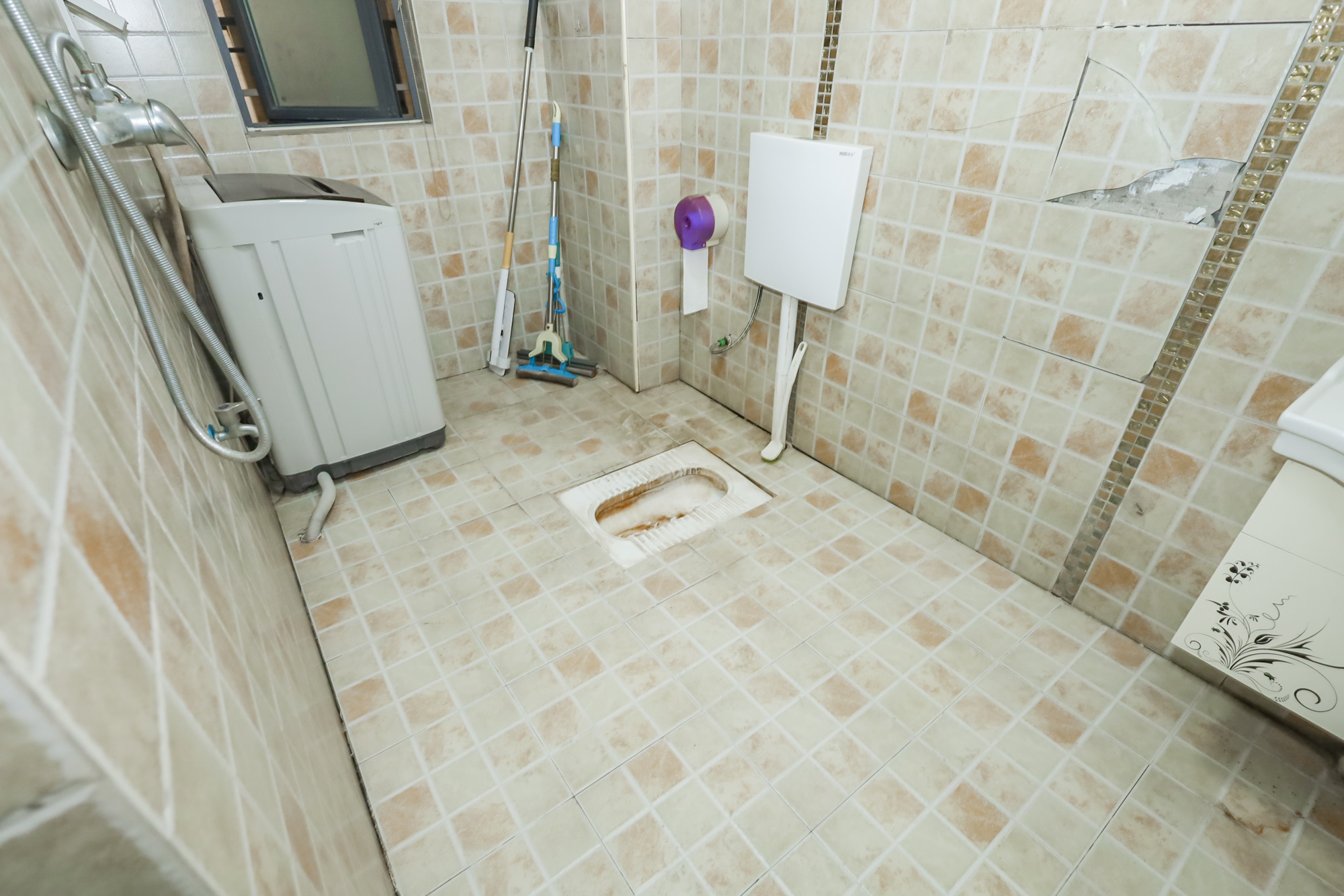 兰亭都荟(璟峰苑) 3室2厅1卫 88.0万 兰亭都荟(璟峰苑) 3室2厅1卫 88.0万卫生间