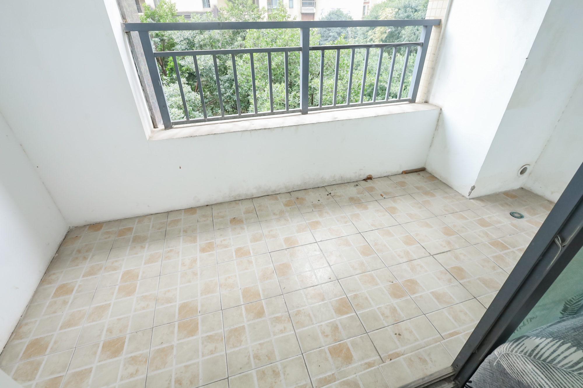 兰亭都荟(璟峰苑) 3室2厅1卫 88.0万 兰亭都荟(璟峰苑) 3室2厅1卫 88.0万阳台