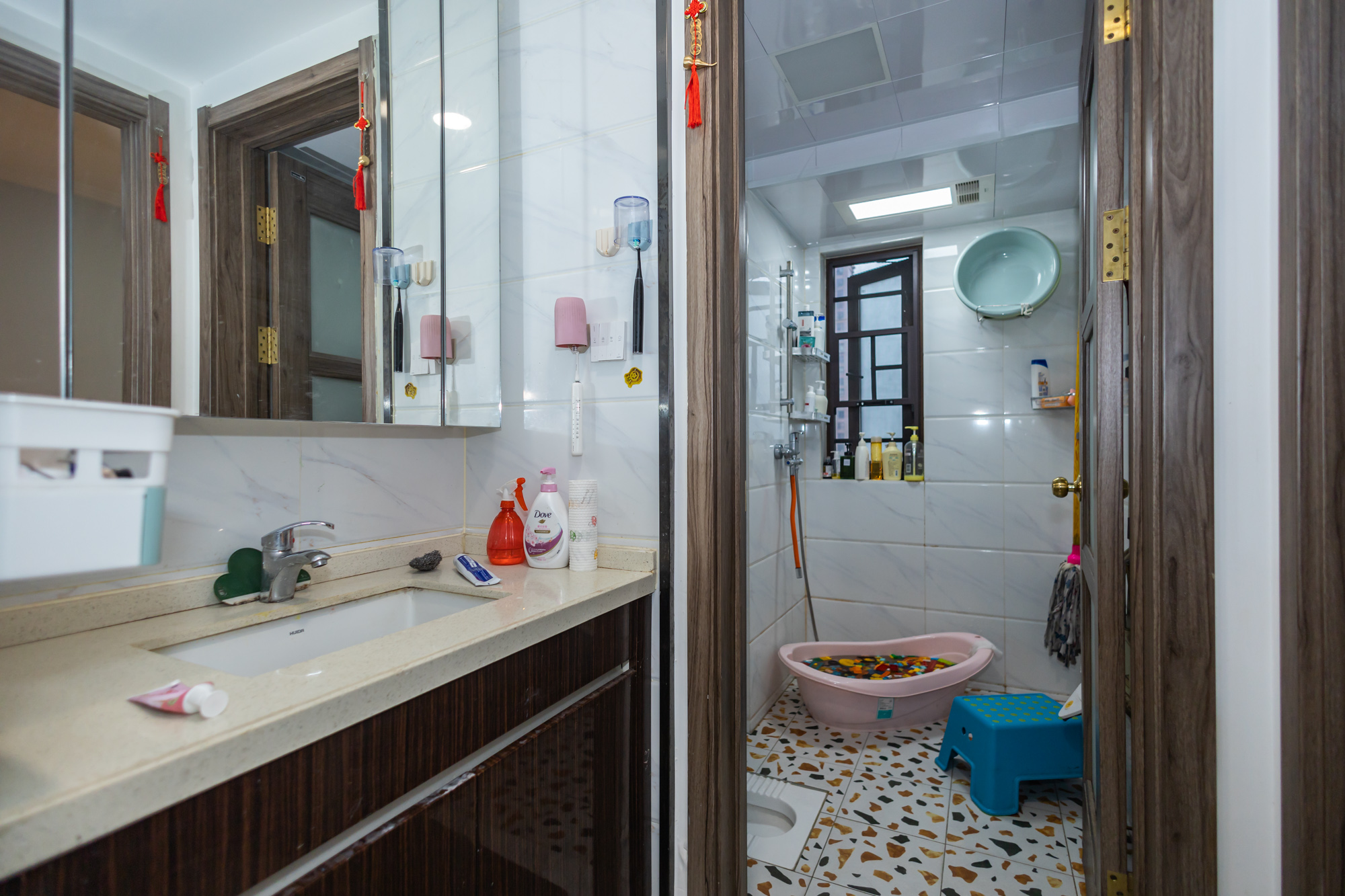 碧桂园中央花园 4室2厅2卫 136.0万 碧桂园中央花园 4室2厅2卫 136.0万卫生间