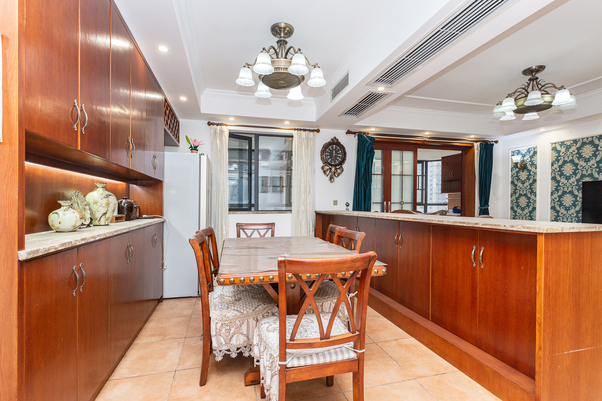 名家翡翠花园 3室2厅1卫 150.00万 名家翡翠花园 3室2厅1卫 150.00万客厅