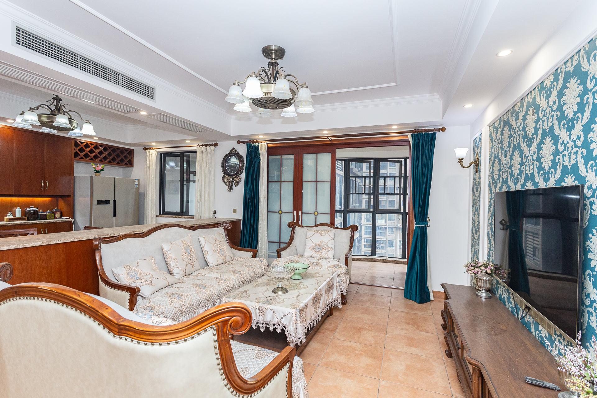 名家翡翠花园 3室2厅1卫 150.00万 名家翡翠花园 3室2厅1卫 150.00万客厅