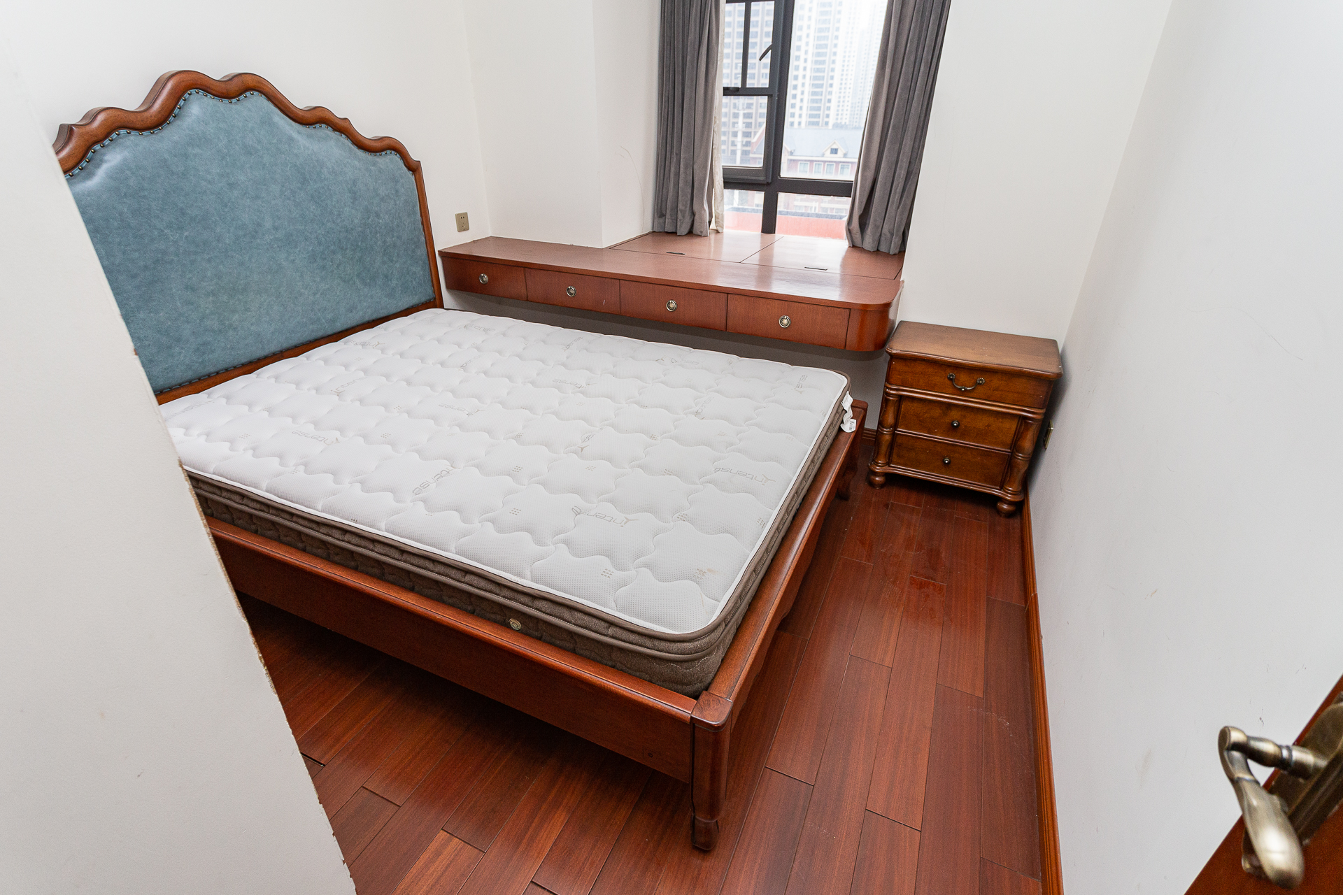 名家翡翠花园 3室2厅1卫 150.00万 名家翡翠花园 3室2厅1卫 150.00万卧室