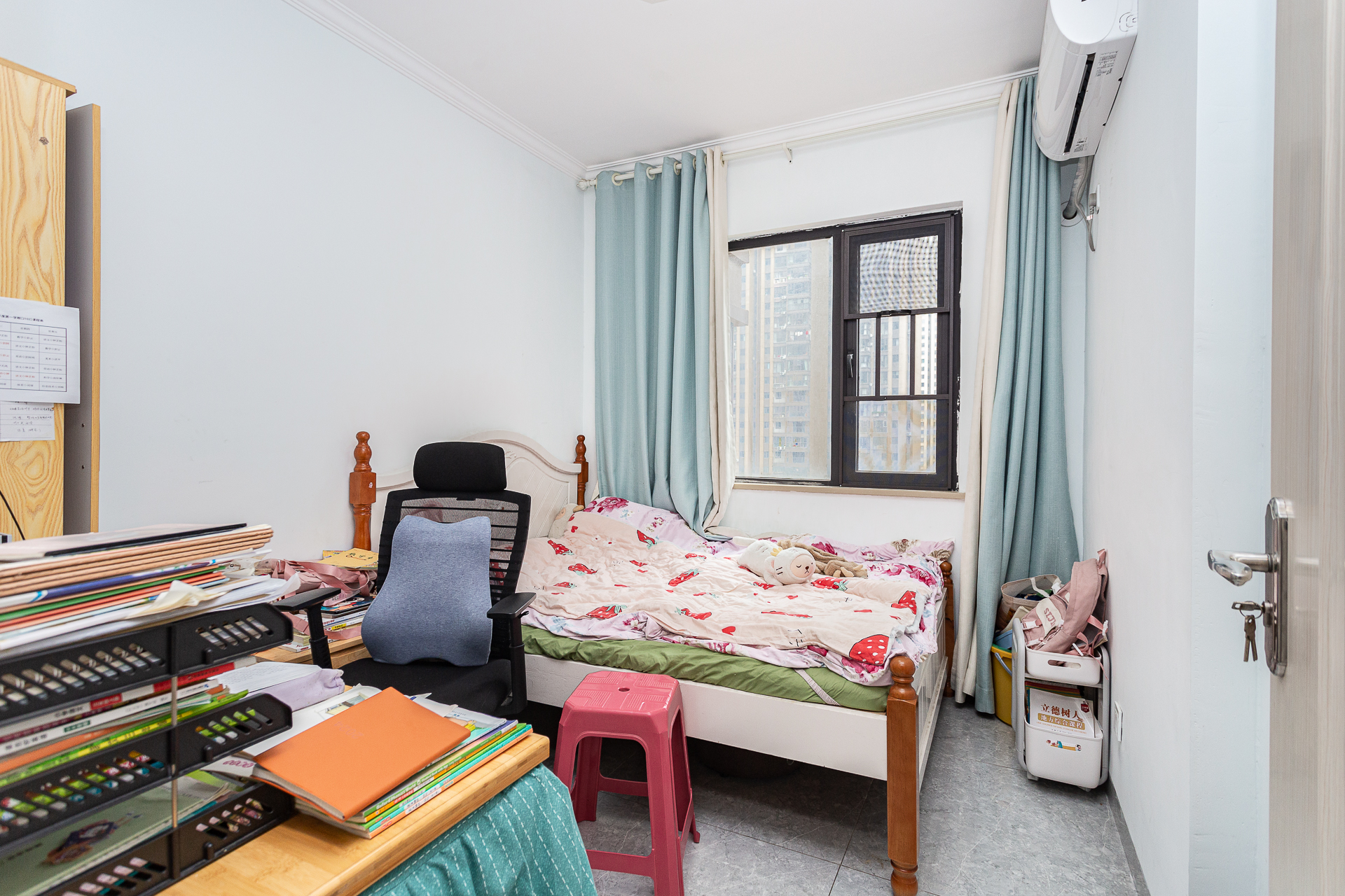 勤诚达境界城 4室2厅2卫 123.0万 勤诚达境界城 4室2厅2卫 123.0万卧室