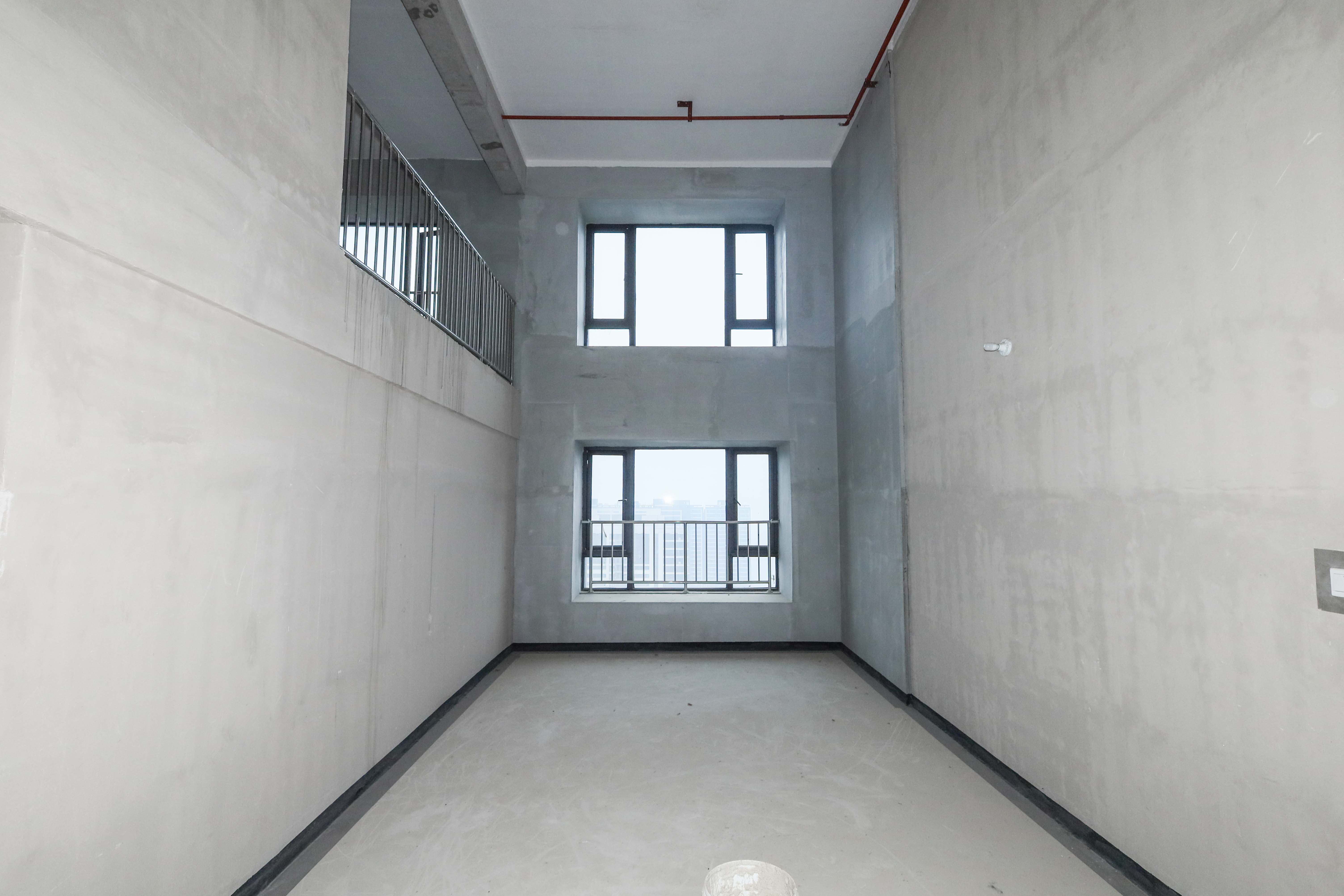 建发央著  4室2厅2卫   230.00万