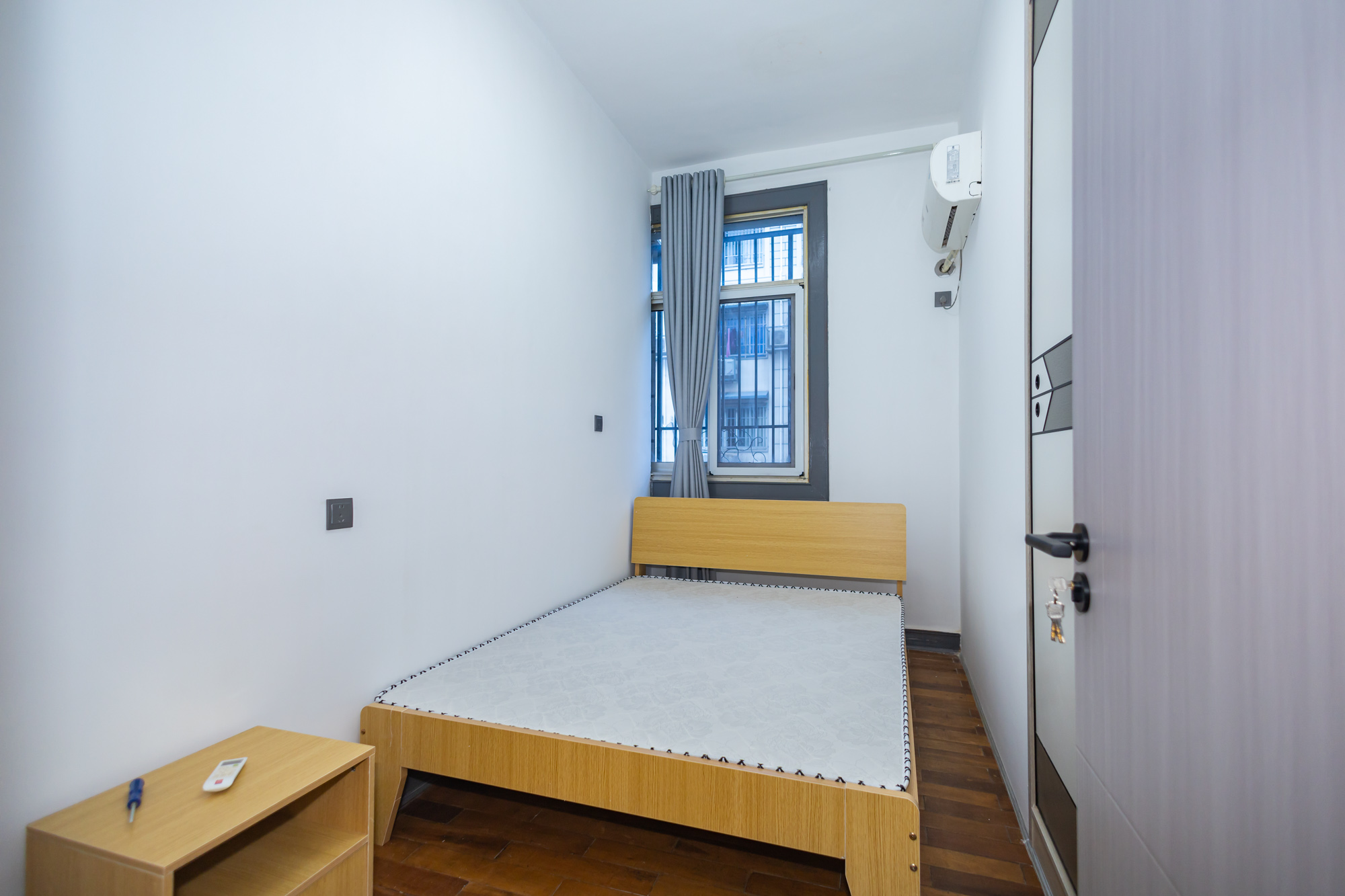 星沙二区 8室2厅4卫 145.0万 星沙二区 8室2厅4卫 145.0万卧室