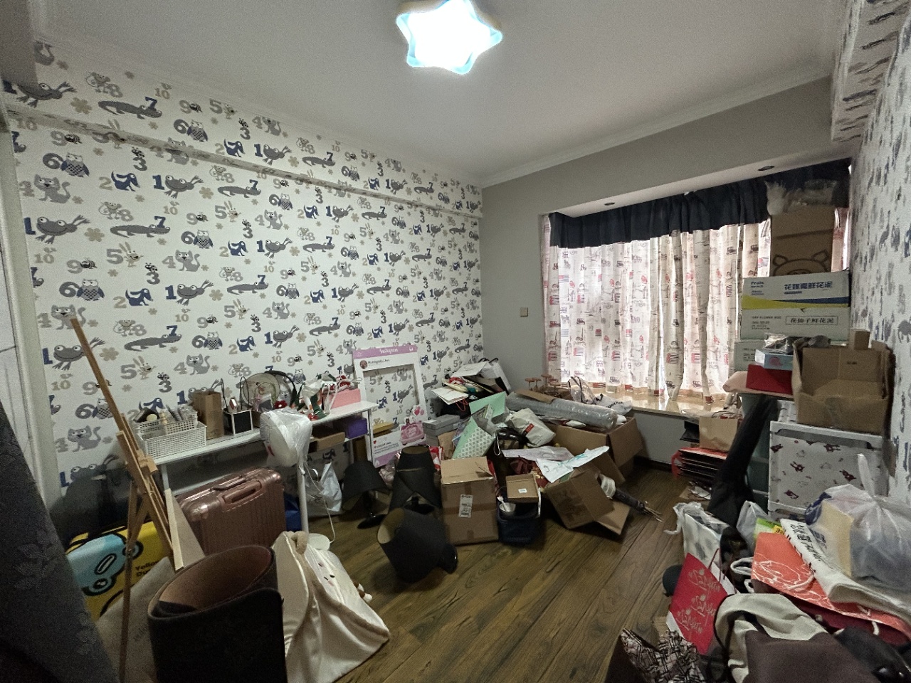 城市风景  4室2厅2卫   91.00万室内图