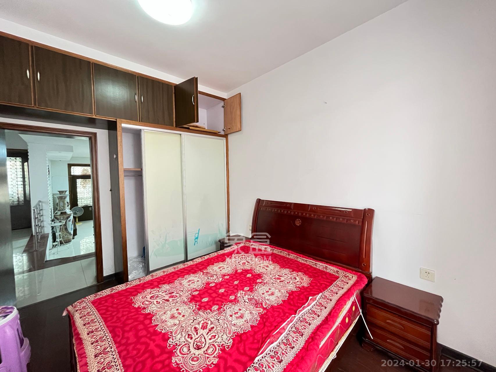 霞光山庄南苑 3室2厅1卫 1700.0元/月 霞光山庄南苑 3室2厅1卫 1700.0元/月室内图