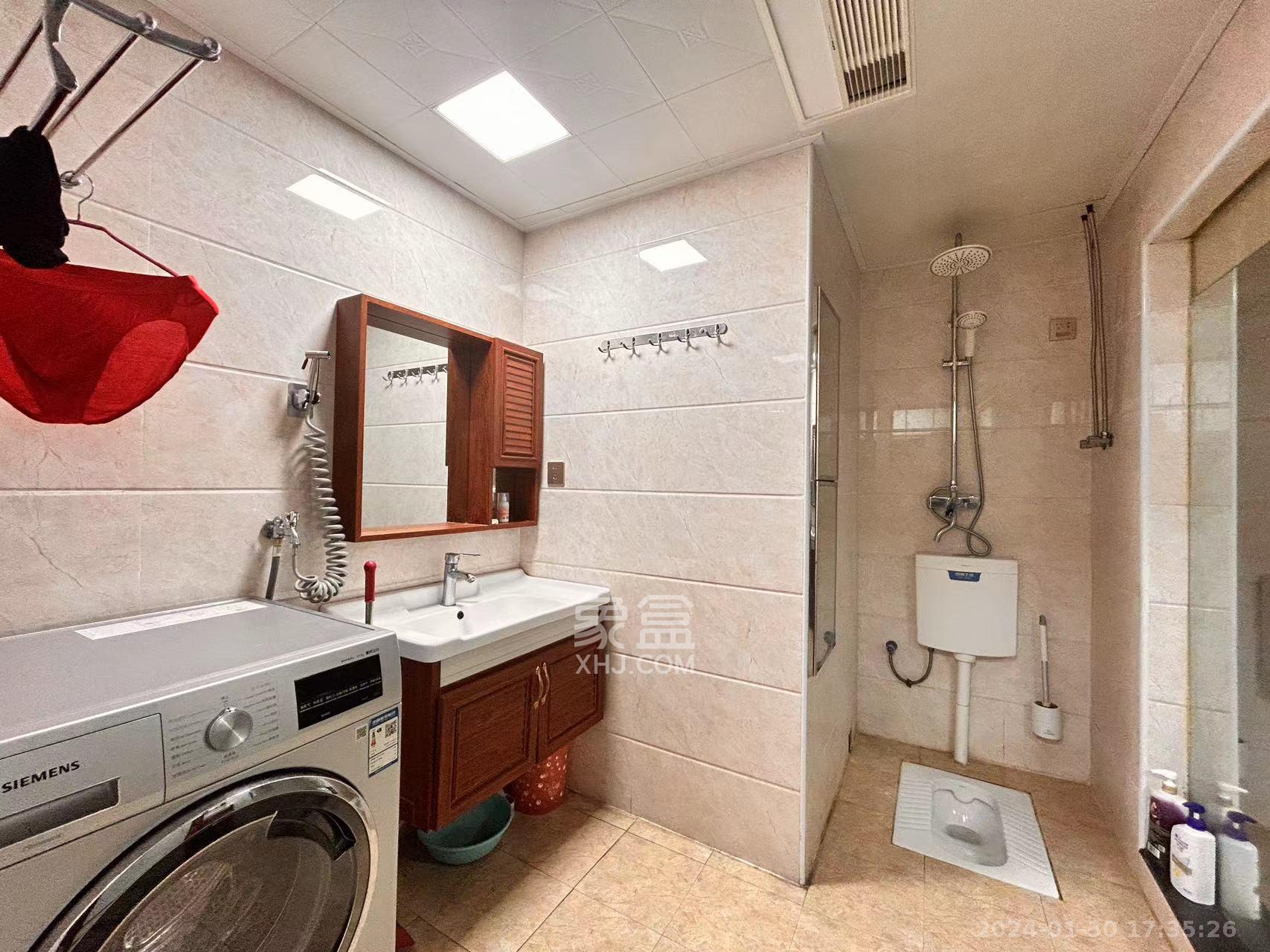 荣悦台 2室2厅1卫 6000.0元/月 荣悦台 2室2厅1卫 6000.0元/月室内图