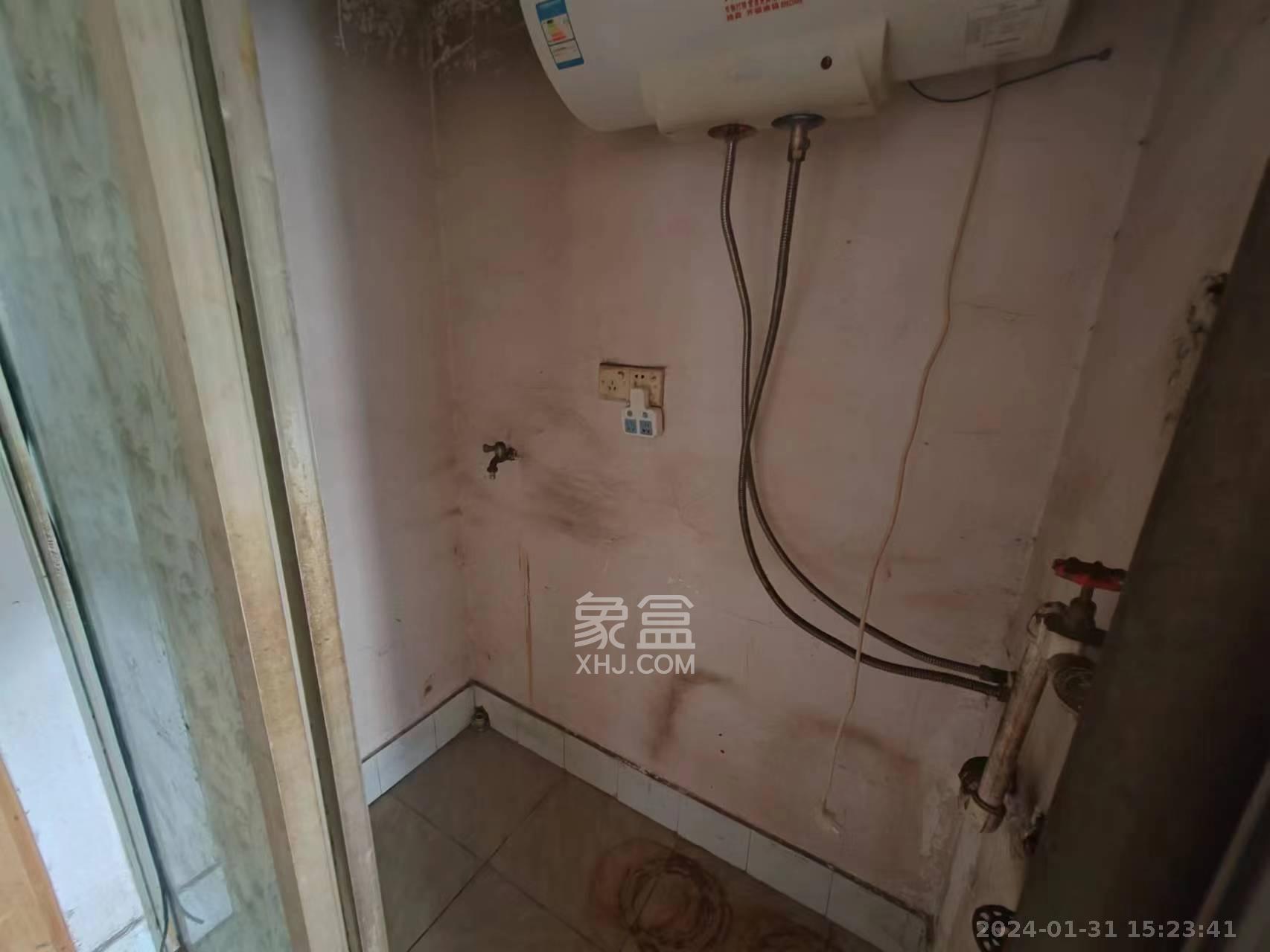 肇家（嘉）坪散盘  3室2厅2卫   3000.00元/月室内图