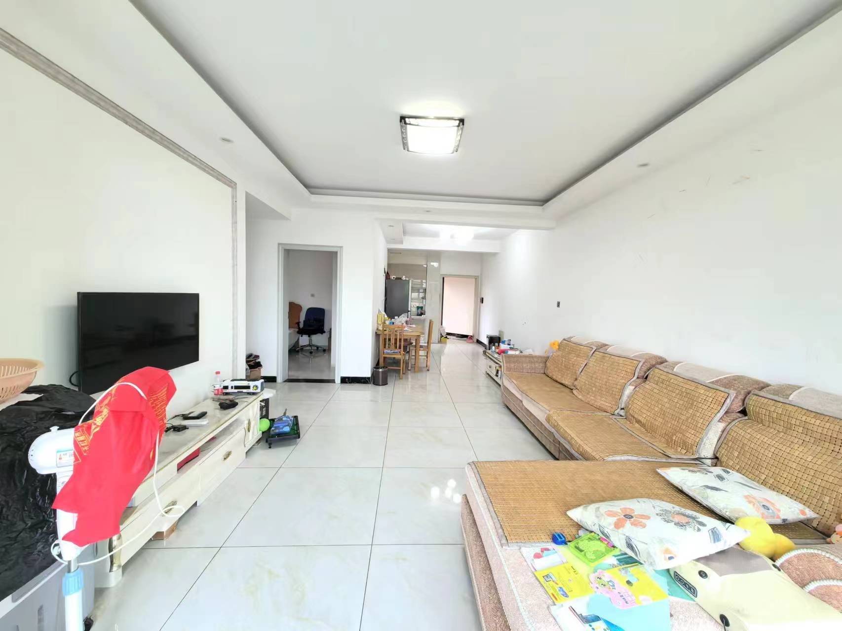 龙腾国际 2室2厅1卫 48.0万 龙腾国际 2室2厅1卫 48.0万室内图