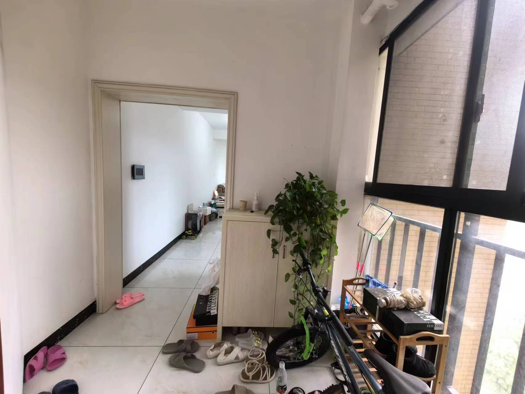 龙腾国际 2室2厅1卫 48.0万 龙腾国际 2室2厅1卫 48.0万室内图