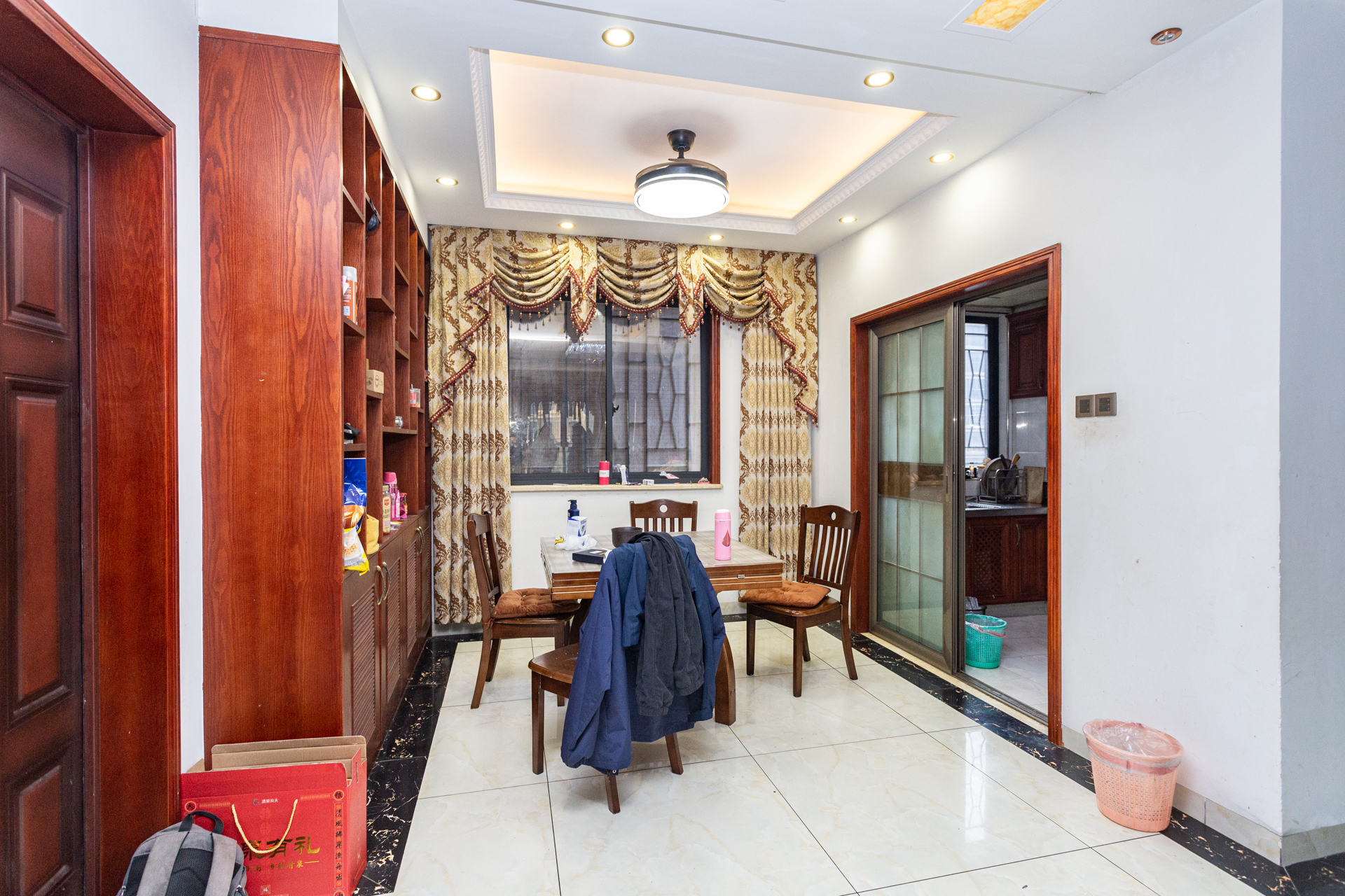 名家翡翠花园 4室2厅1卫 135.0万 名家翡翠花园 4室2厅1卫 135.0万其他