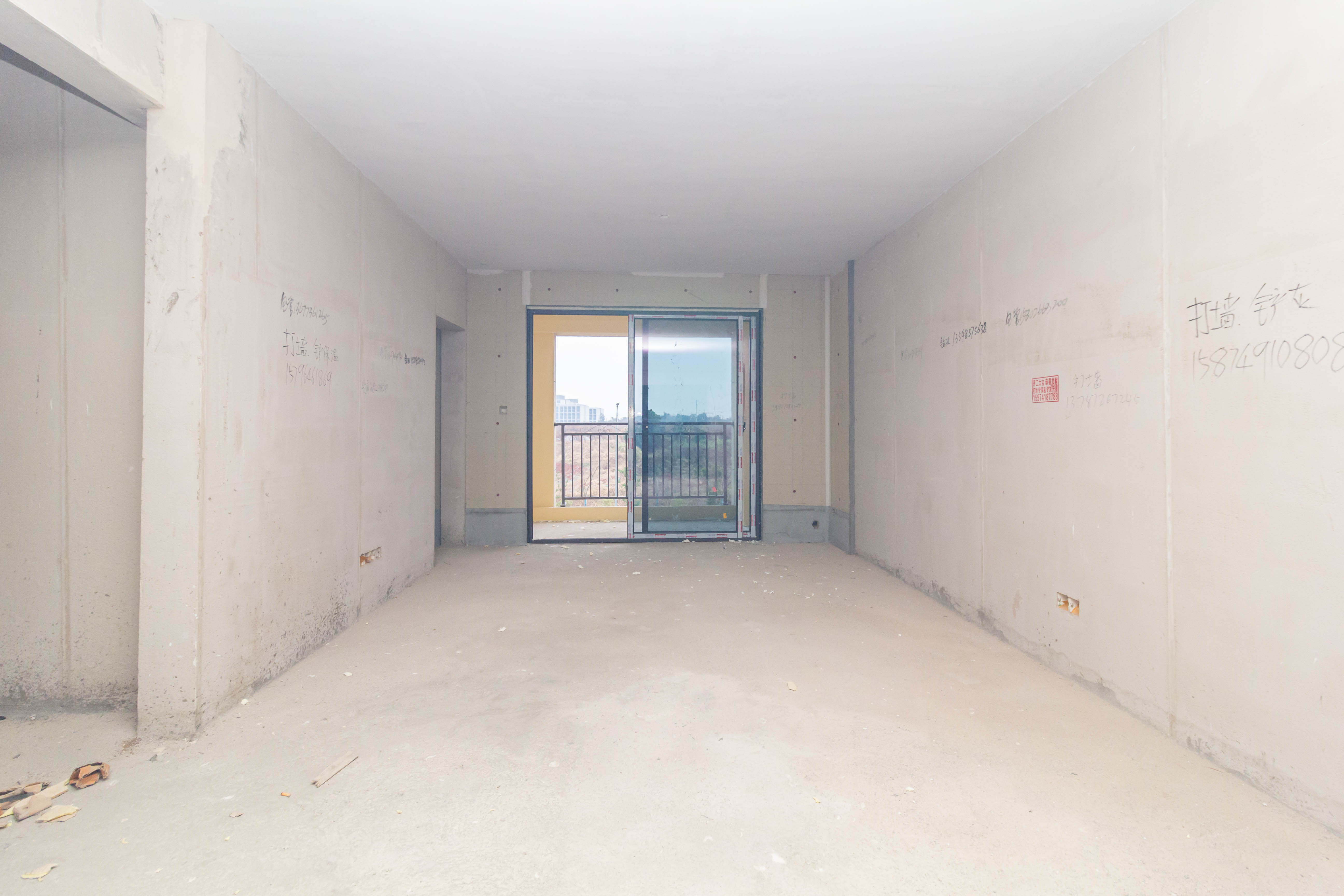 佳源东方璟园  4室2厅1卫    75.0万 佳源东方璟园  4室2厅1卫    75.0万客厅