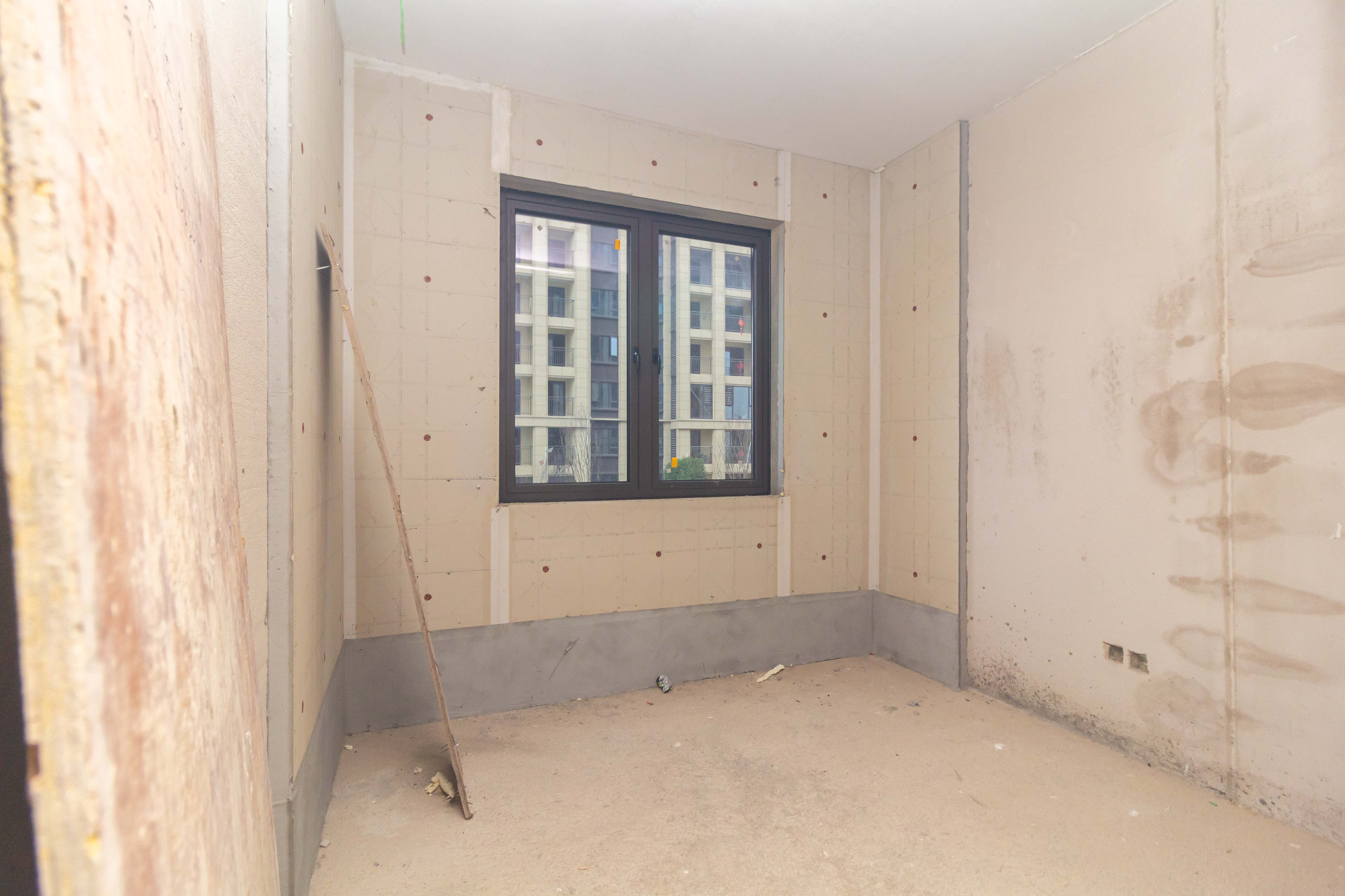 佳源东方璟园  4室2厅1卫    75.0万 佳源东方璟园  4室2厅1卫    75.0万卧室