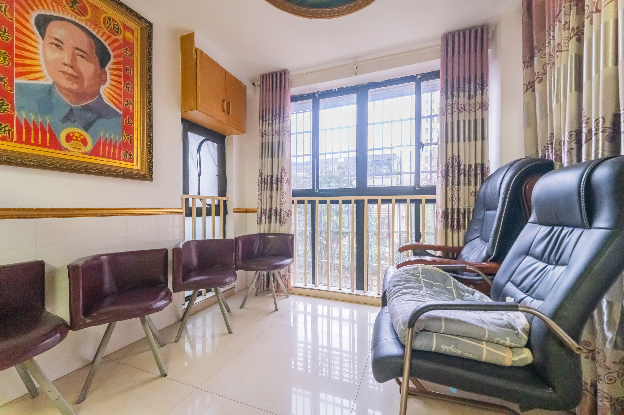 鹏基诺亚山林 3室2厅2卫 99.8万 鹏基诺亚山林 3室2厅2卫 99.8万阳台