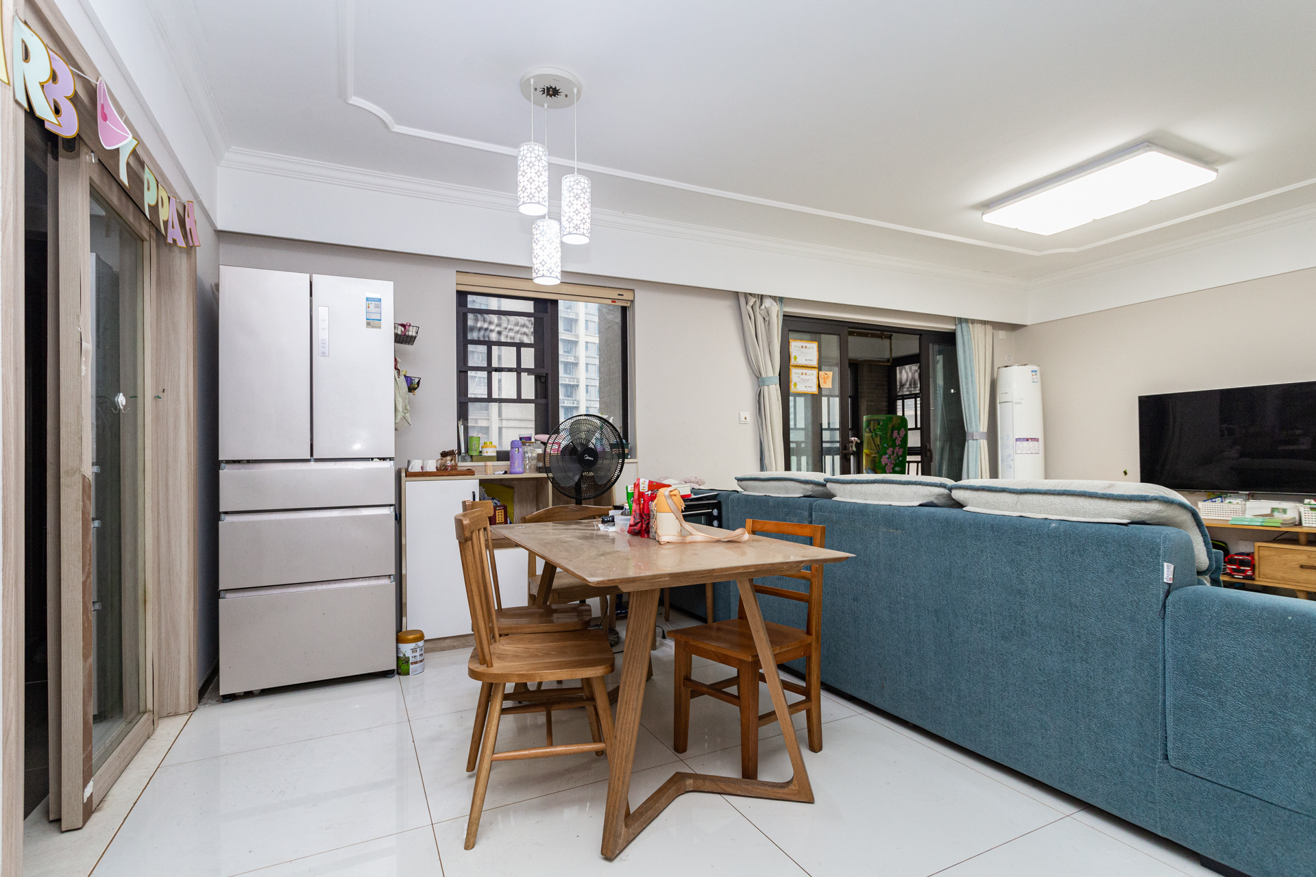 时代倾城三期 4室2厅2卫 110.0万 时代倾城三期 4室2厅2卫 110.0万客厅