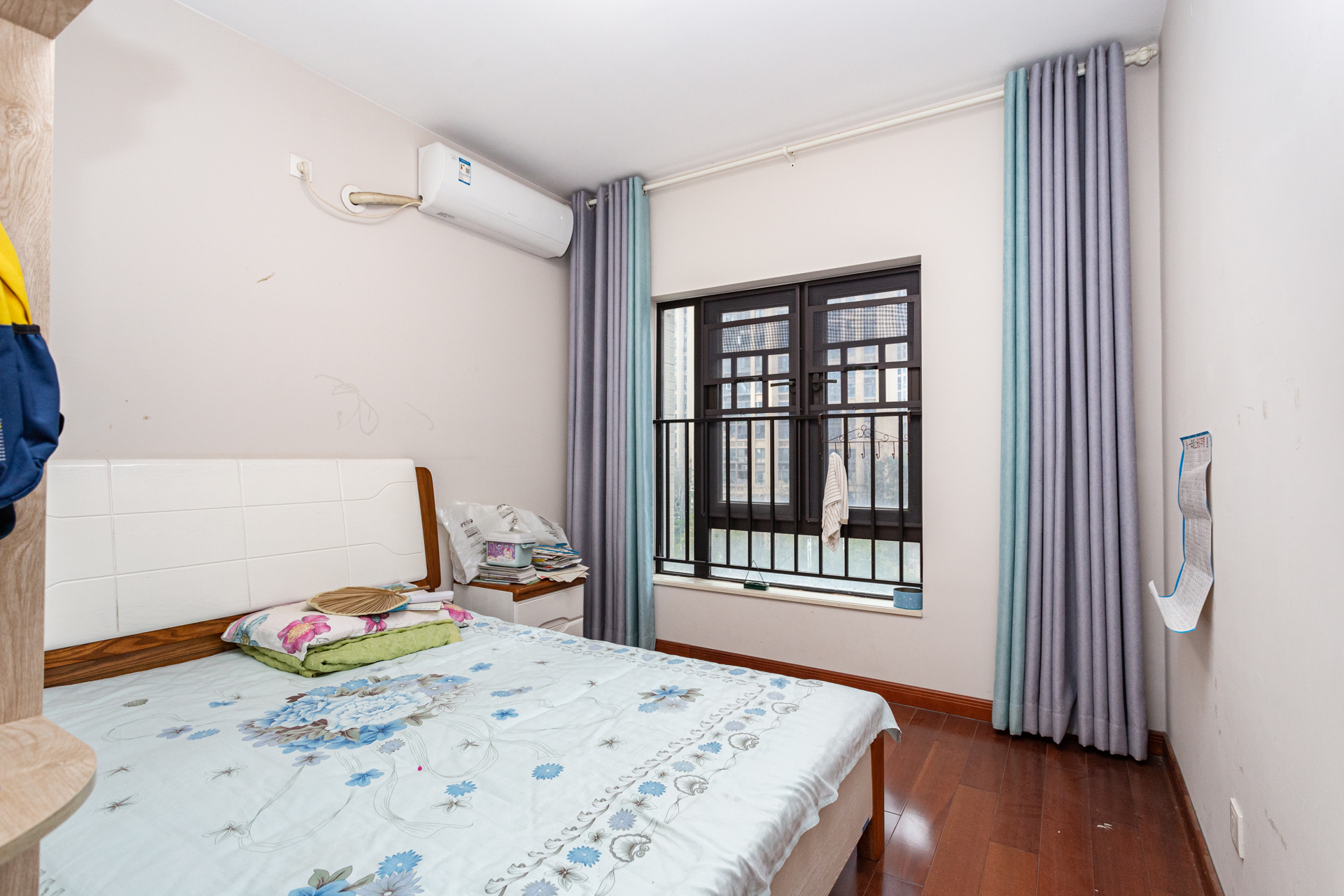 时代倾城三期 4室2厅2卫 110.0万 时代倾城三期 4室2厅2卫 110.0万卧室